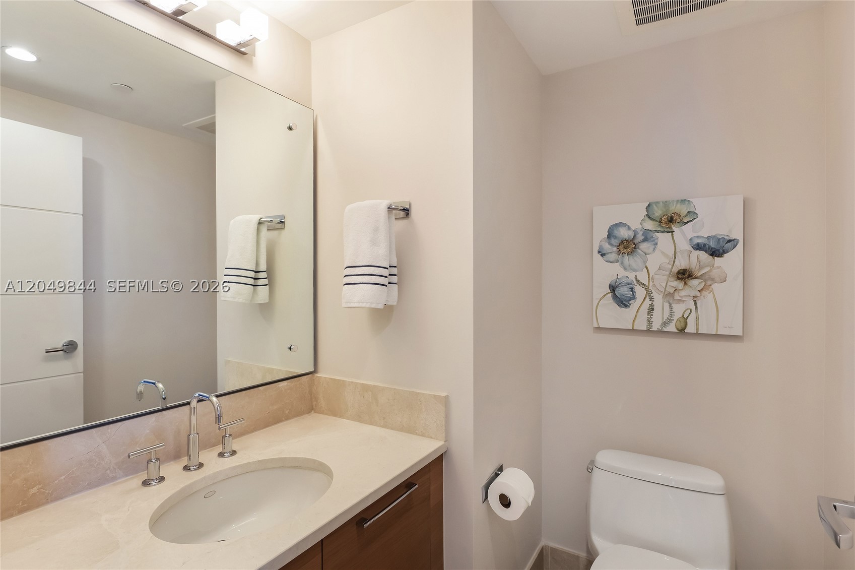image Jade Beach65