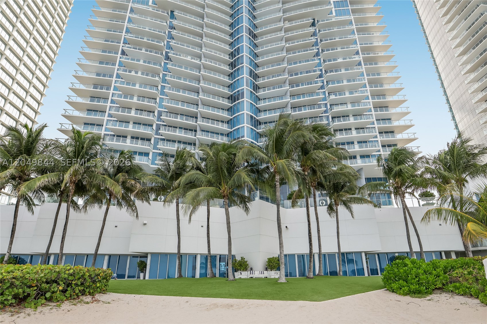 image Jade Beach69