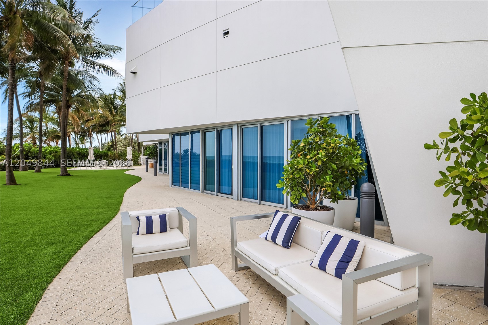 image Jade Beach72