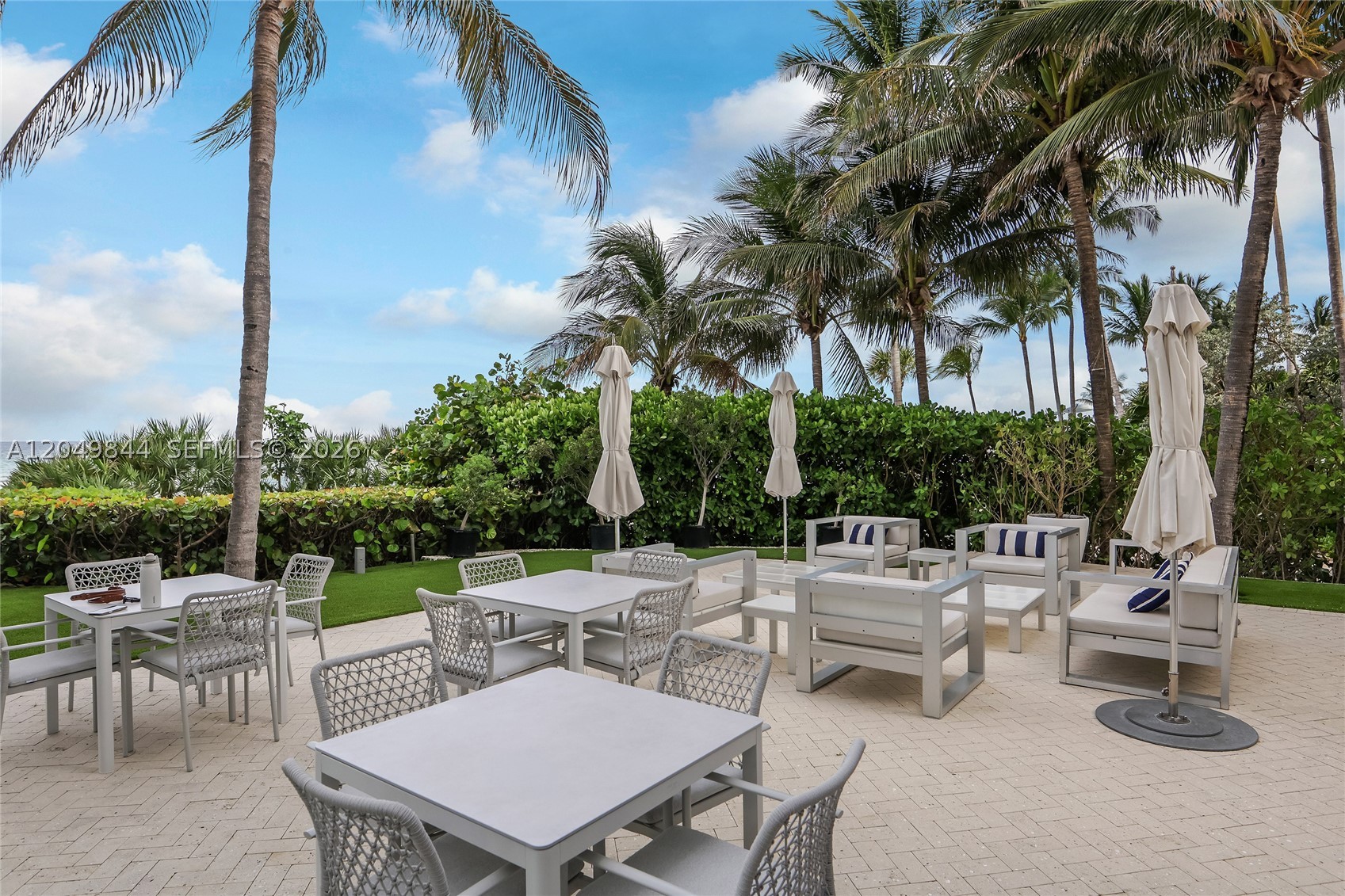 image Jade Beach74