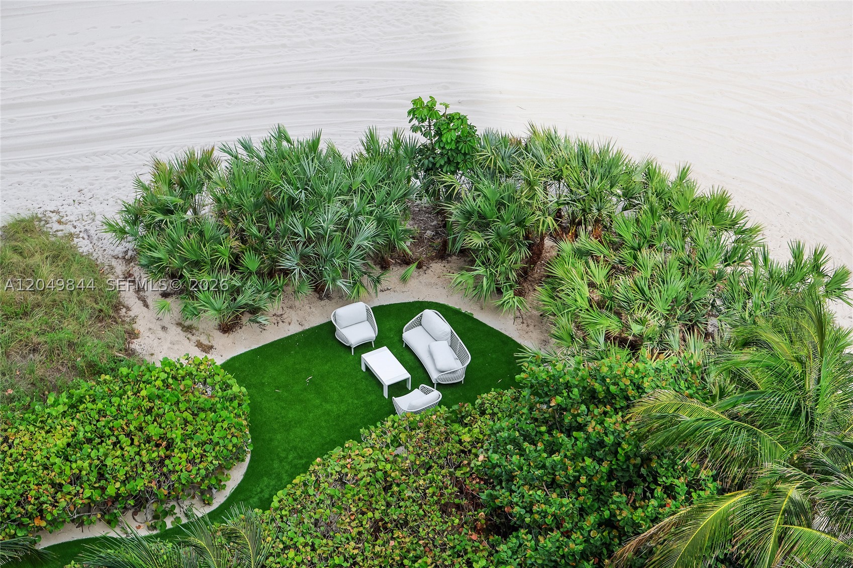 image Jade Beach76