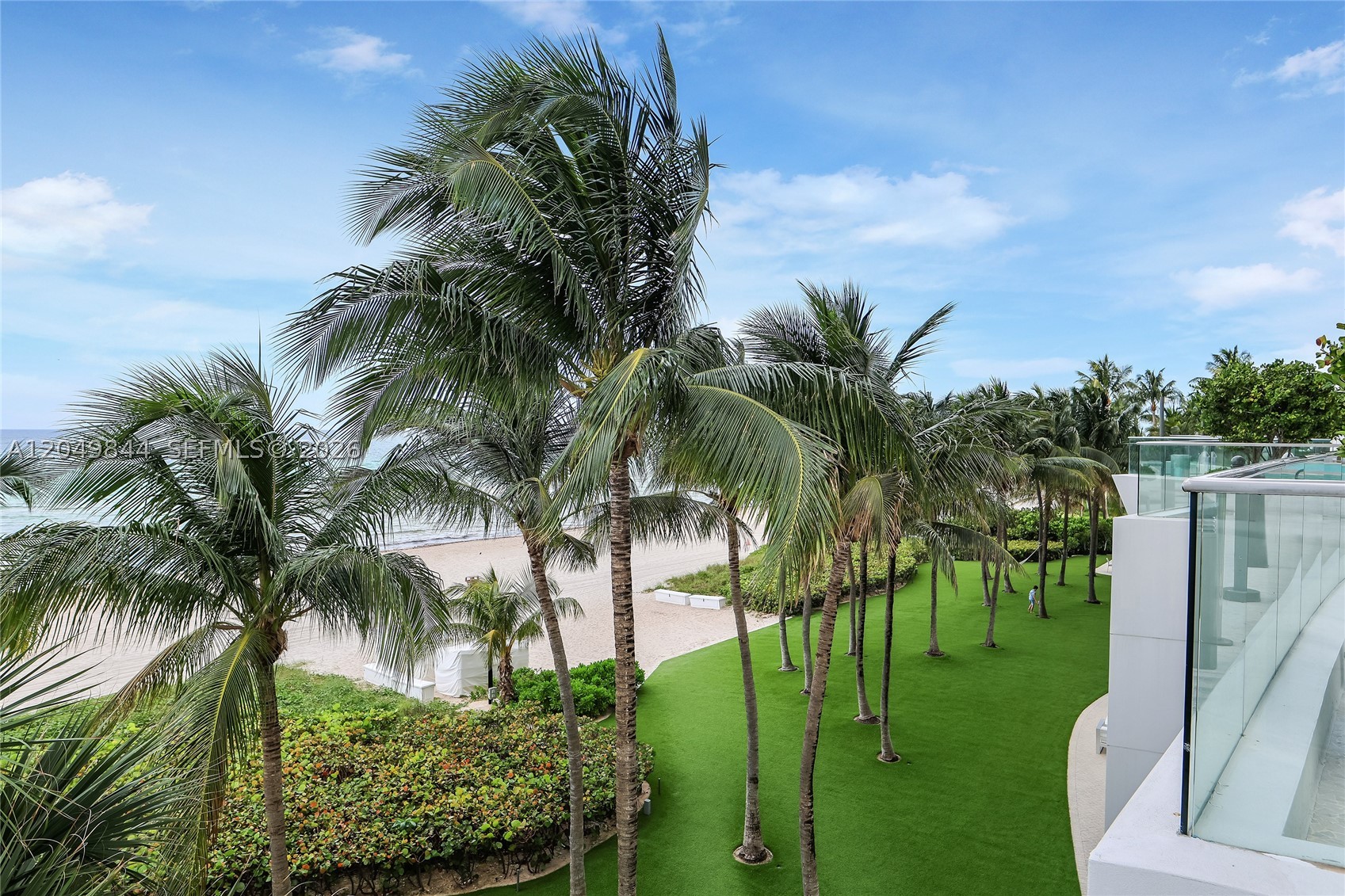 image Jade Beach78