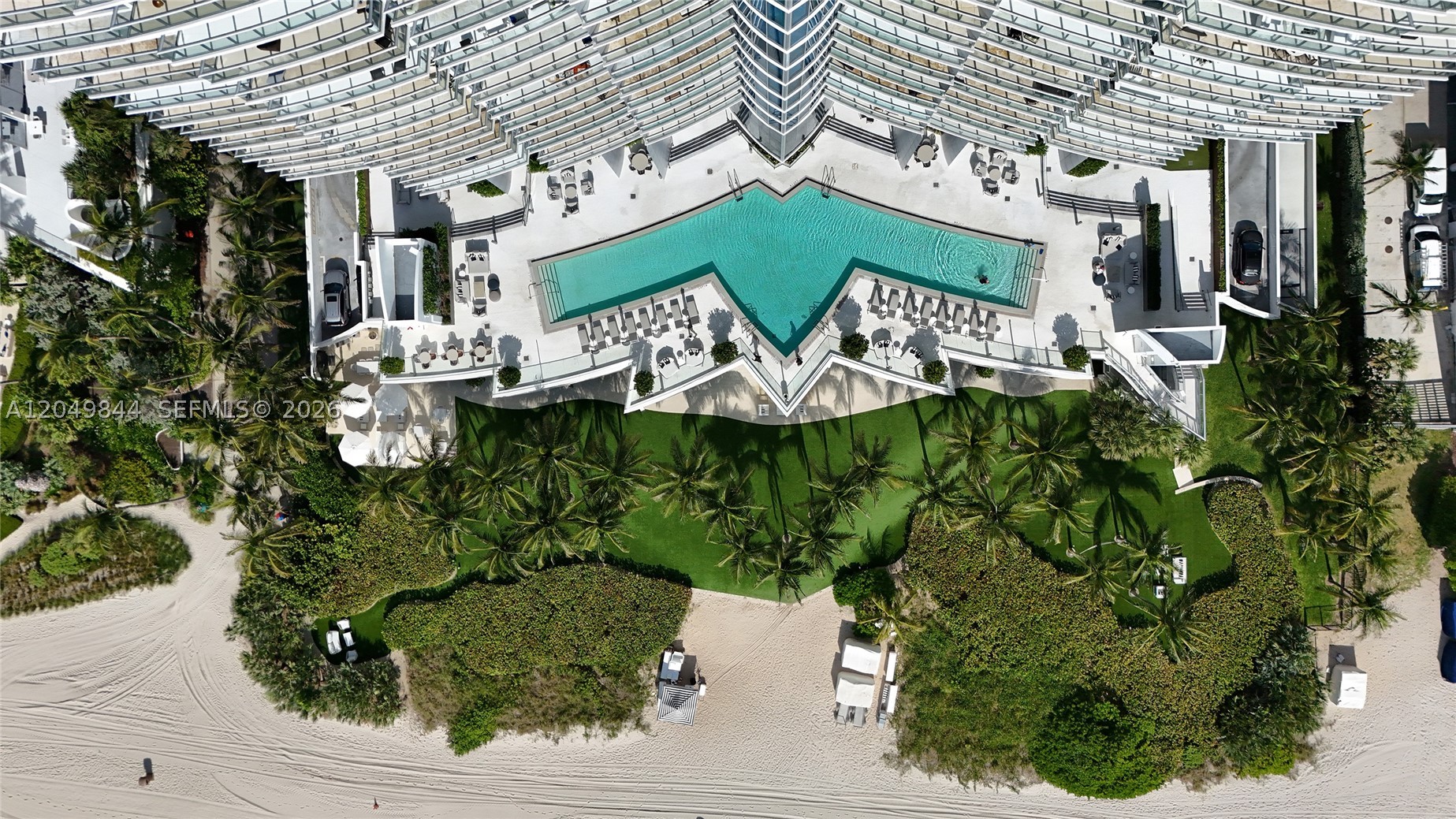 image Jade Beach79