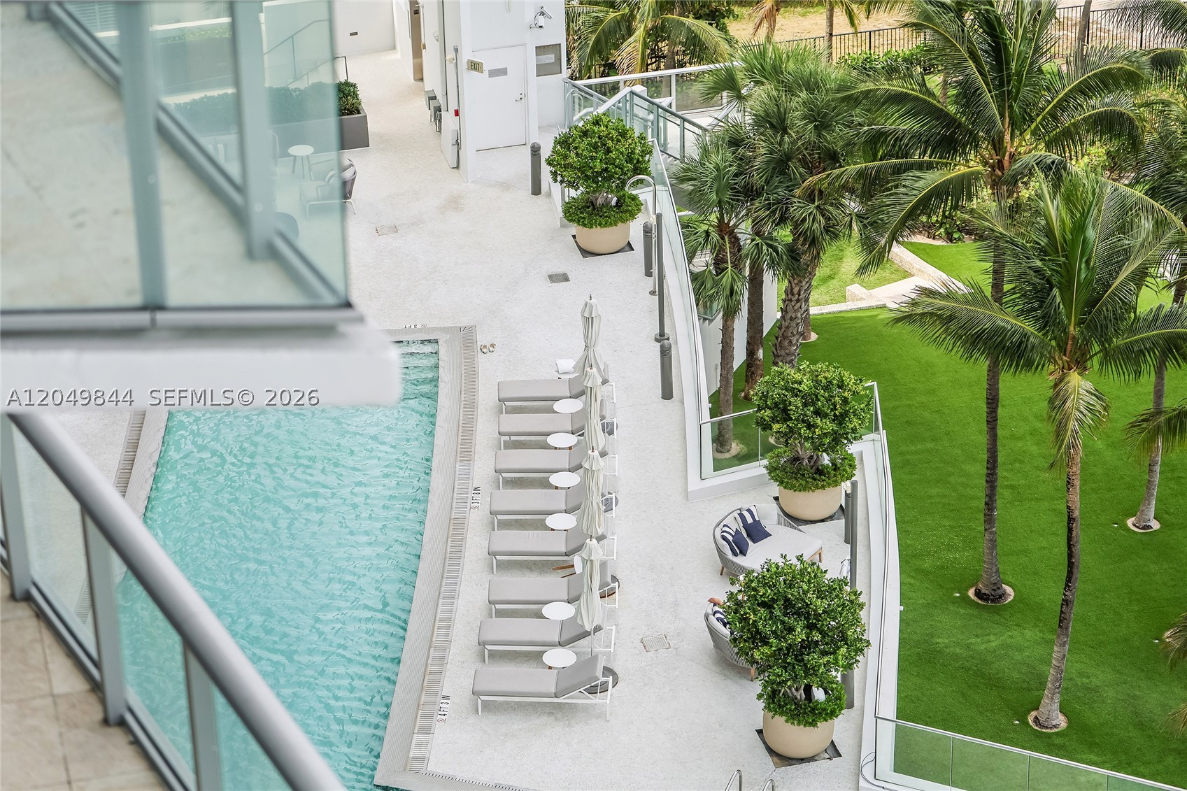 image Jade Beach80