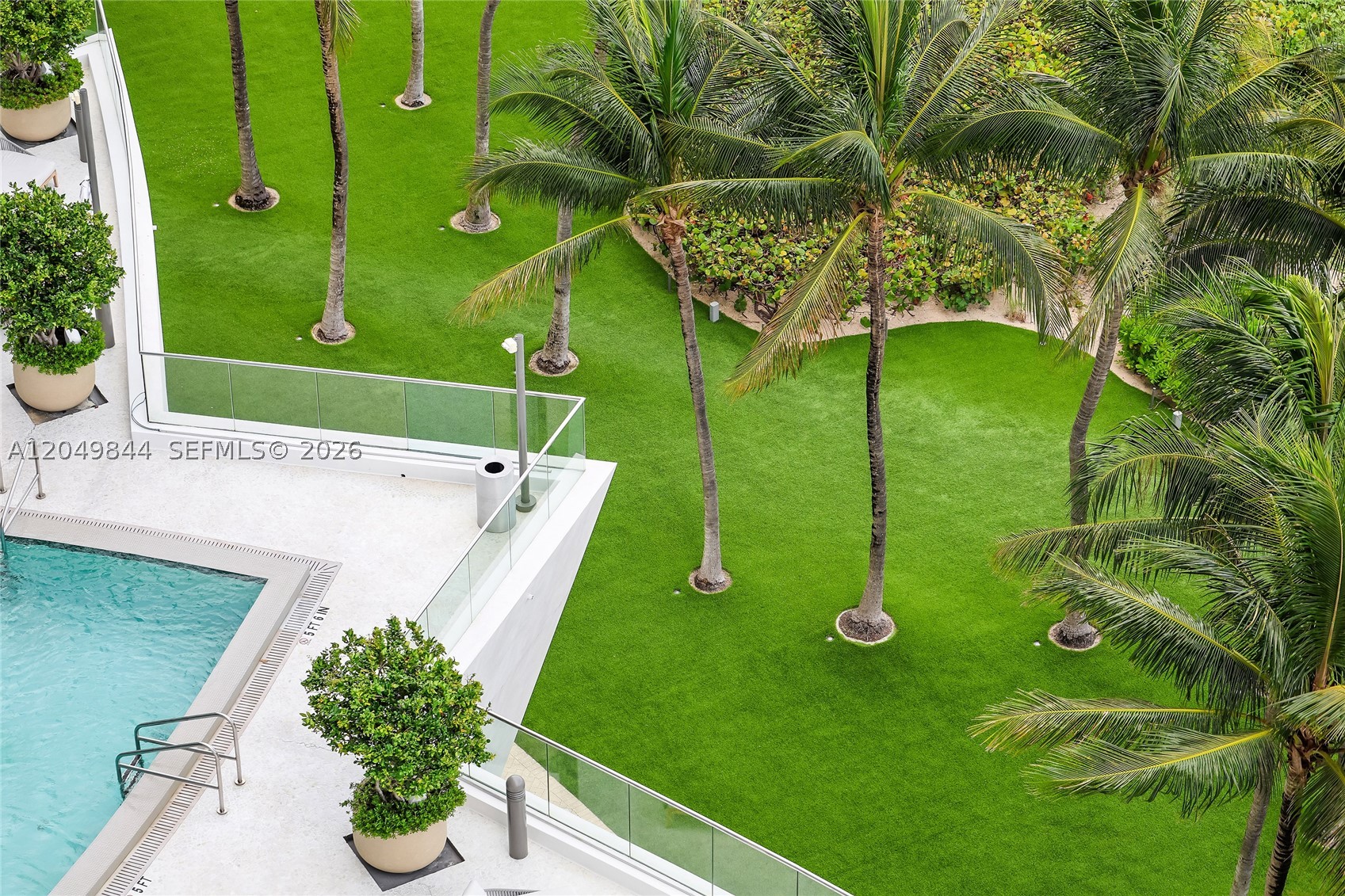 image Jade Beach81