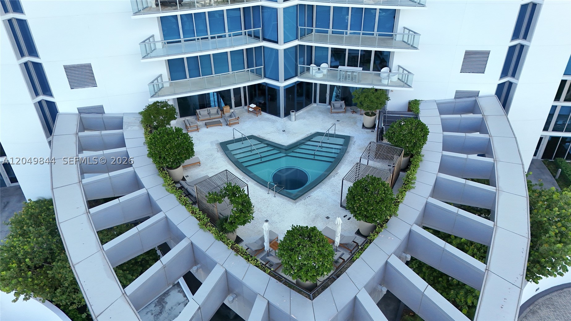 image Jade Beach84