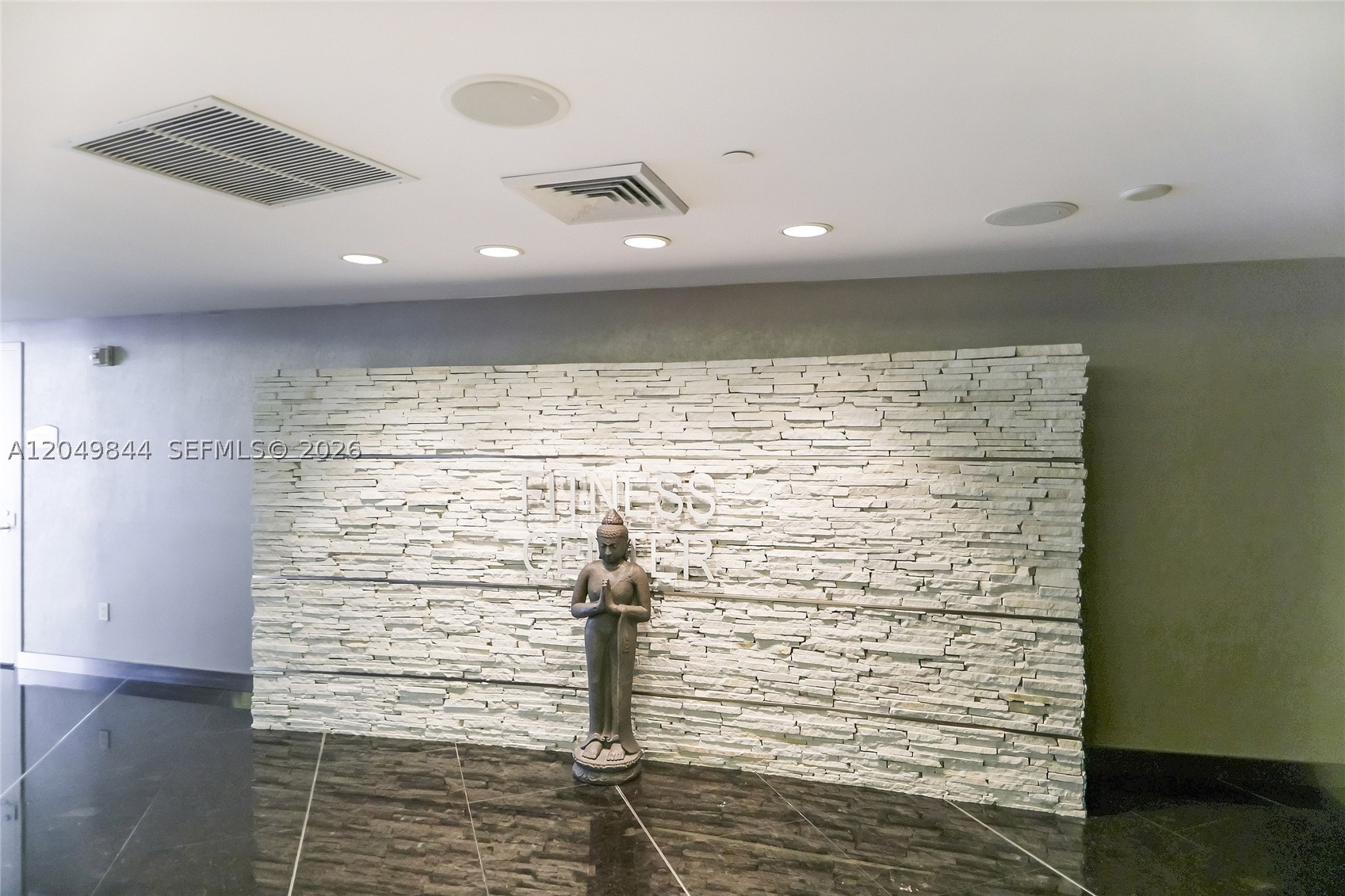 image Jade Beach90