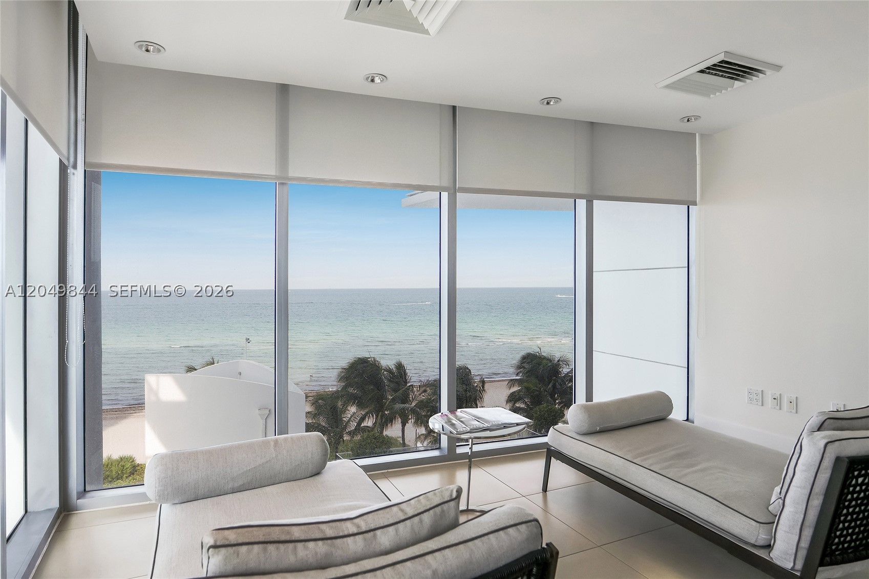 image Jade Beach94