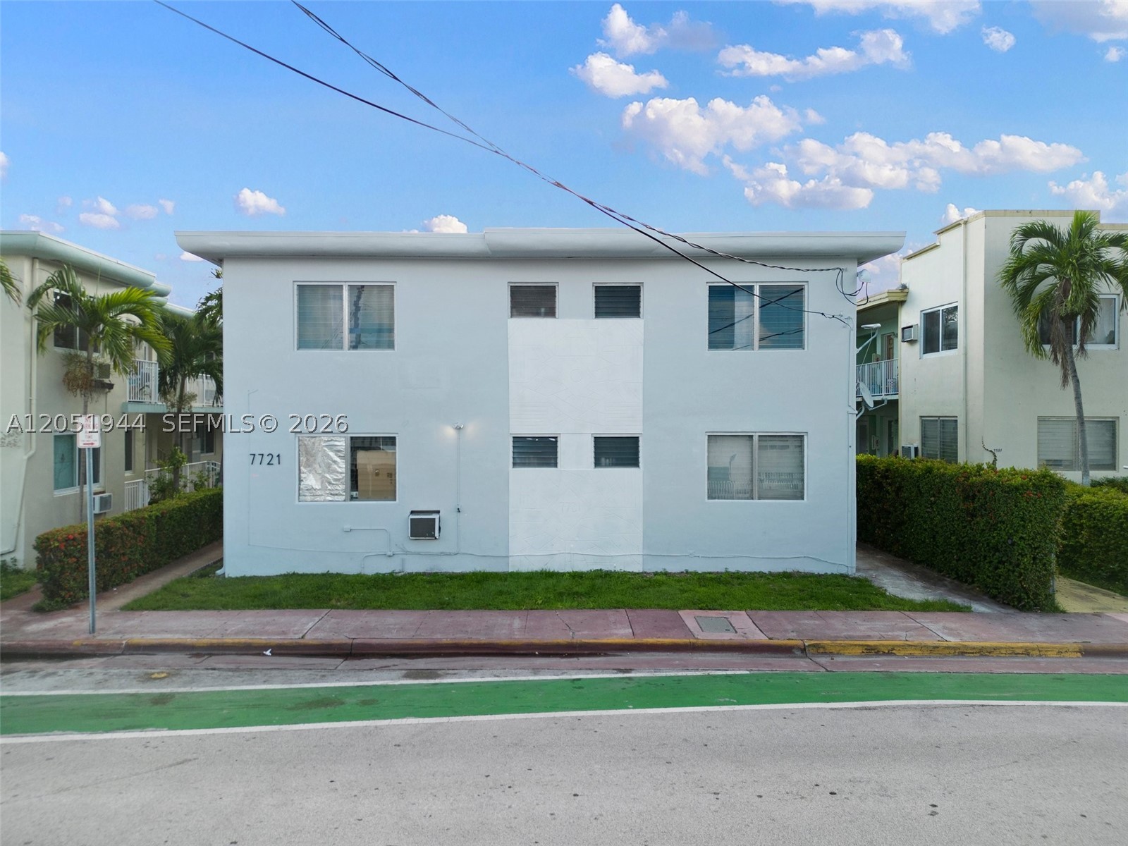 7721 Dickens Ave #7