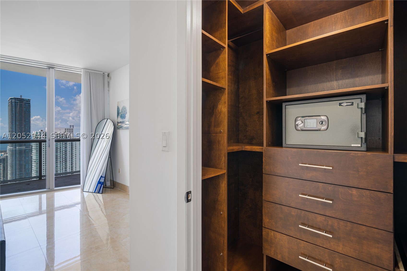 image Icon Brickell II14