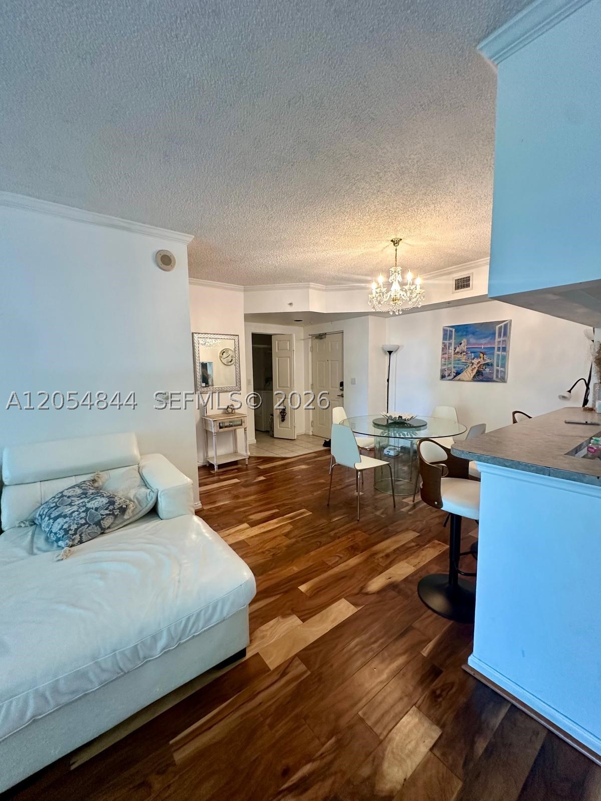 image Porto Bellagio Condo6