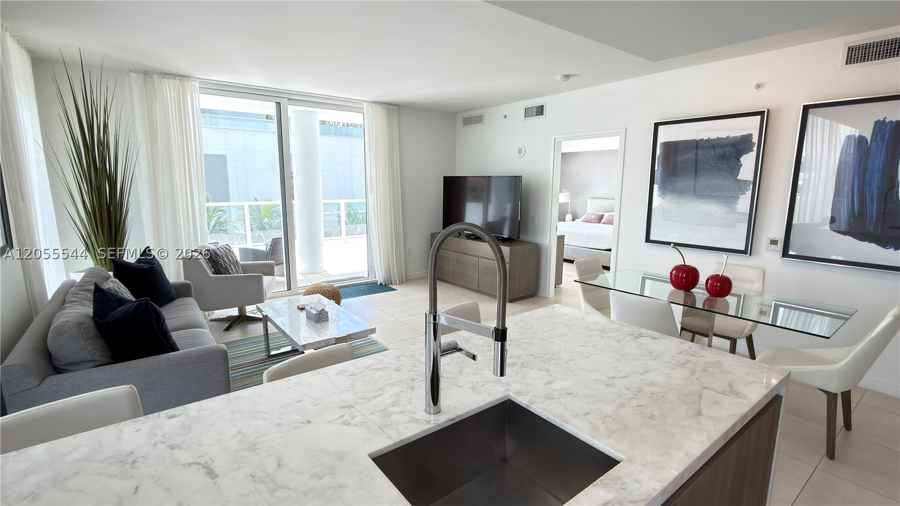 401 N Birch Rd #415