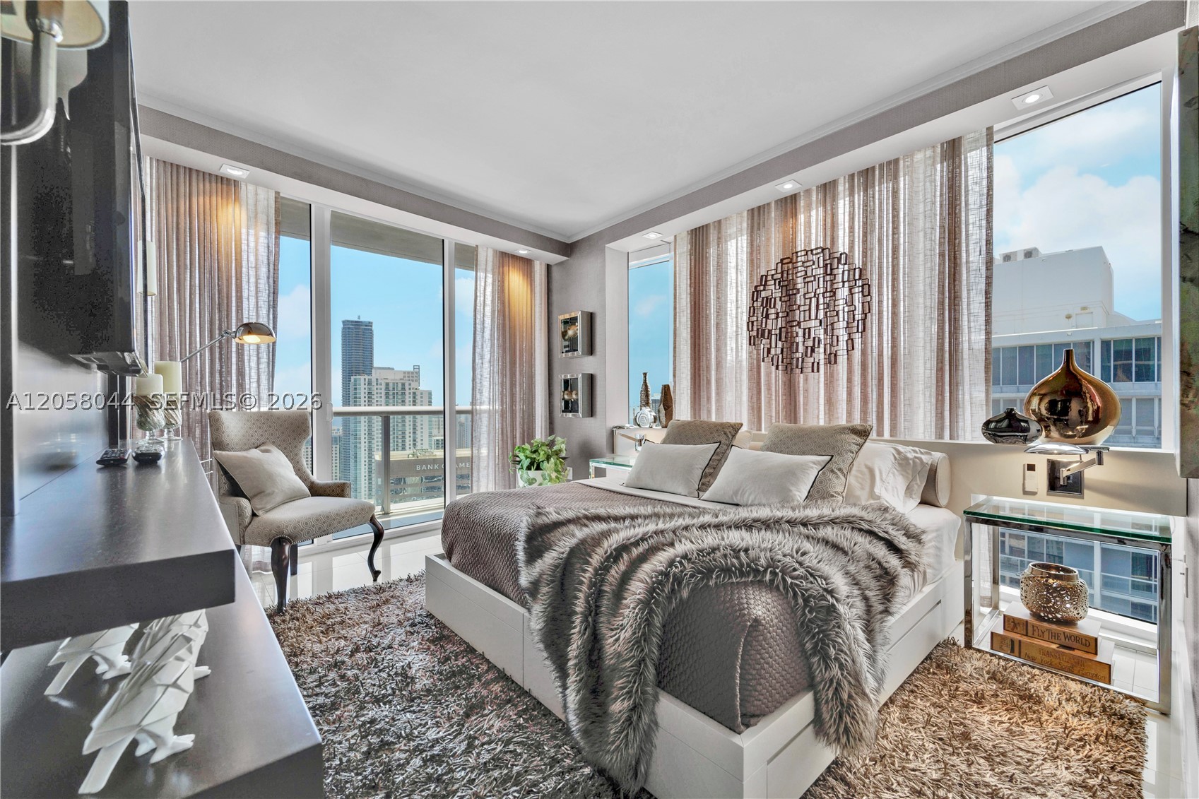 475 Brickell Ave #5013