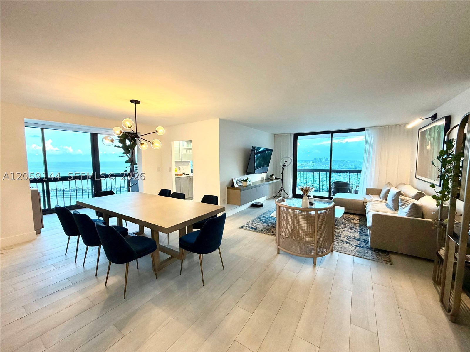 image Brickell Bay Club0