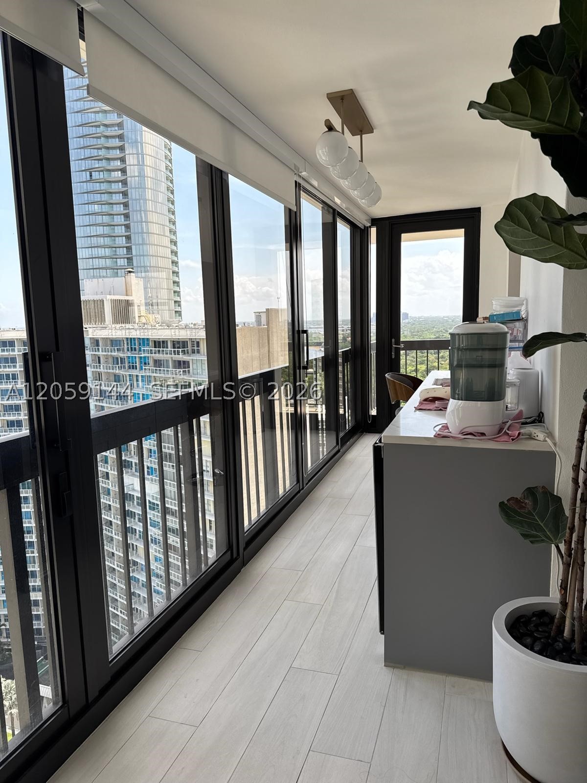 image Brickell Bay Club19