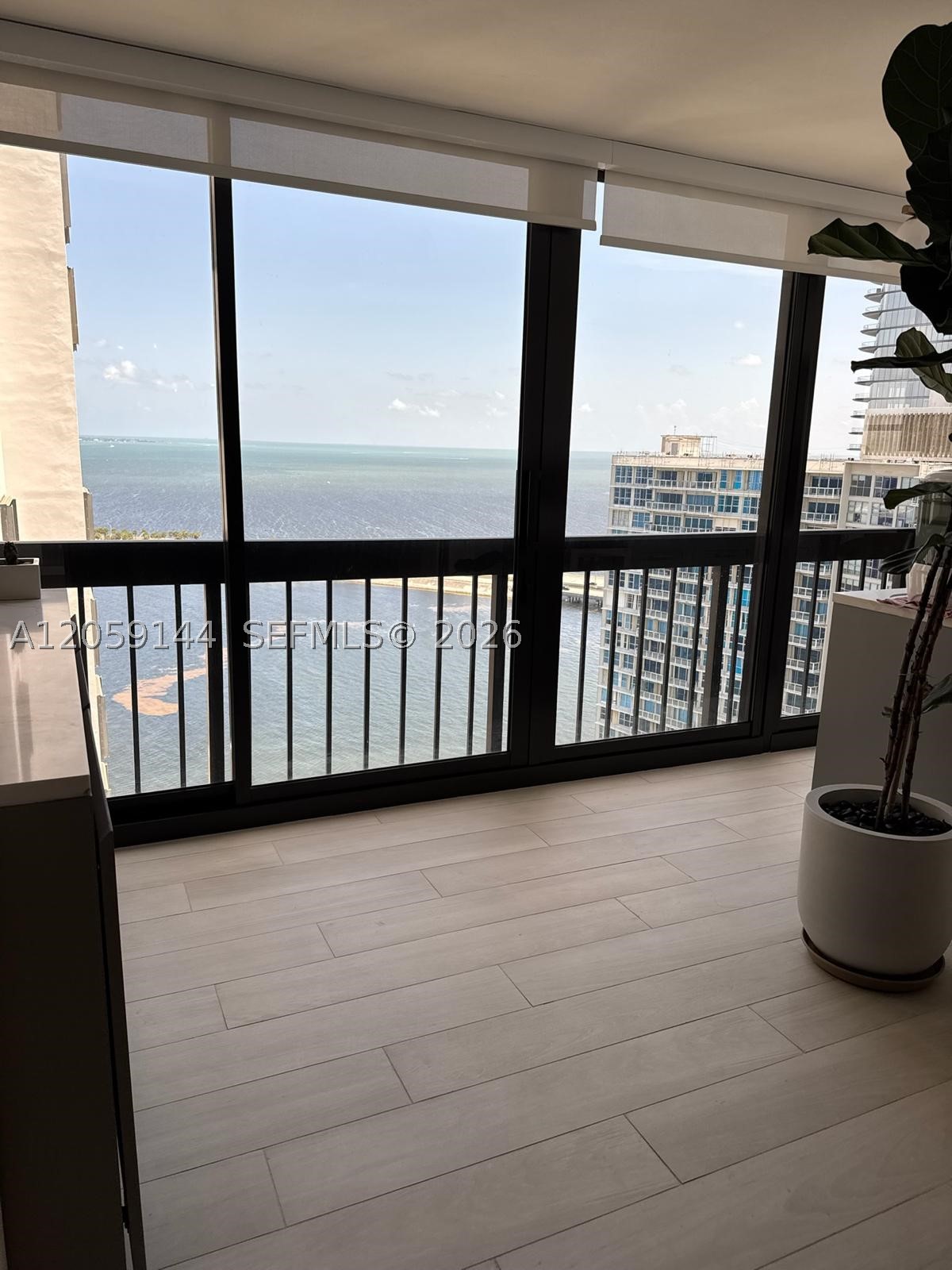 image Brickell Bay Club21