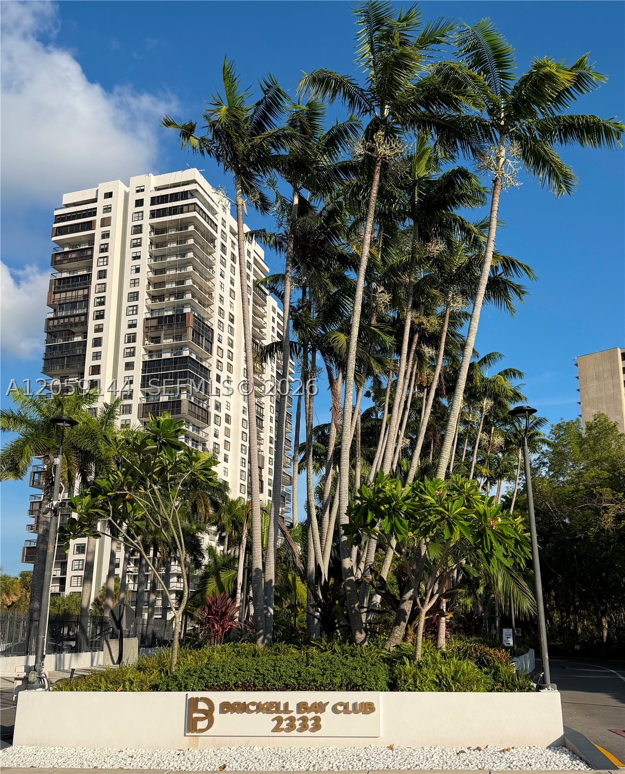image Brickell Bay Club31