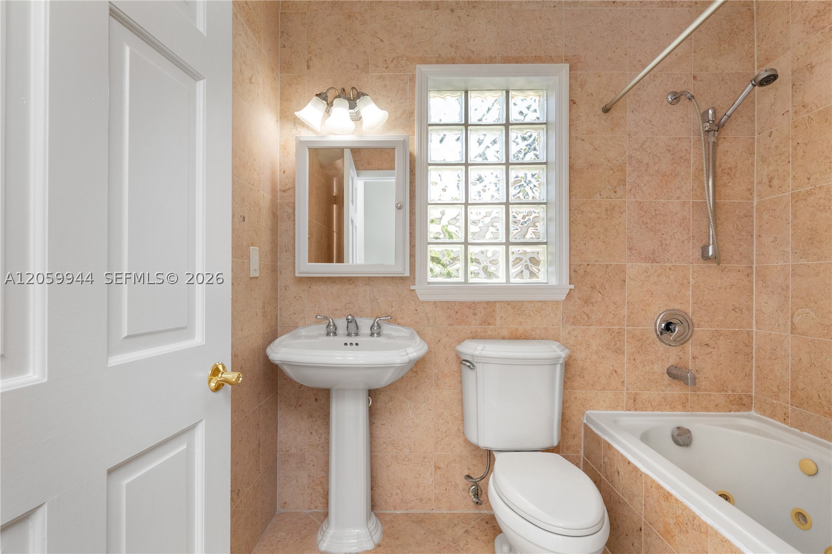 330 Coconut Isle Dr Fort Lauderdale, FL 33301