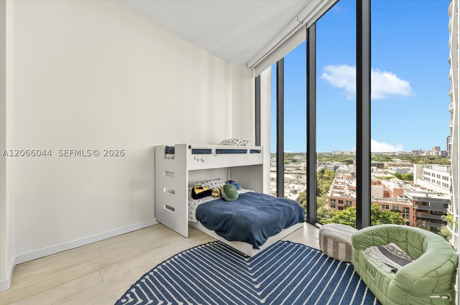 2821 S Bayshore Dr #11B Miami, FL 33133