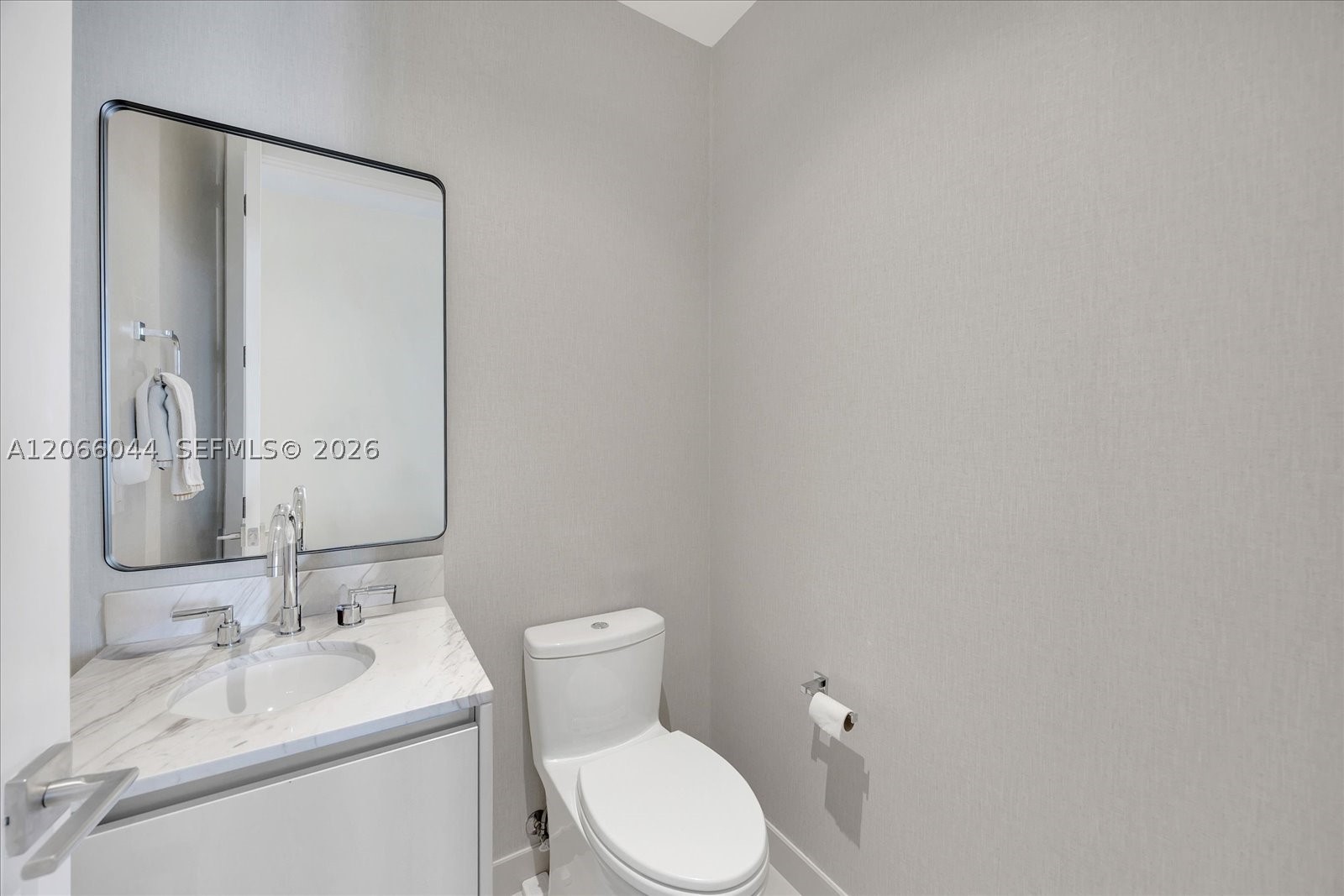 2821 S Bayshore Dr #11B Miami, FL 33133
