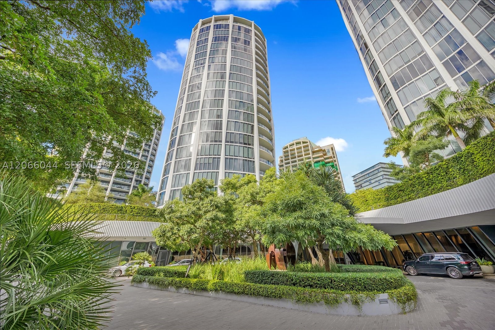 2821 S Bayshore Dr #11B Miami, FL 33133