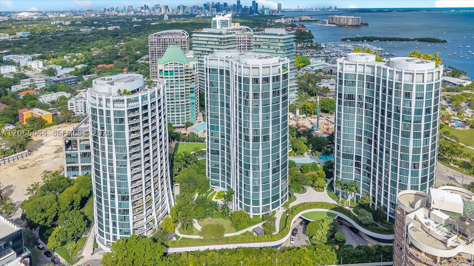 2821 S Bayshore Dr #11B Miami, FL 33133