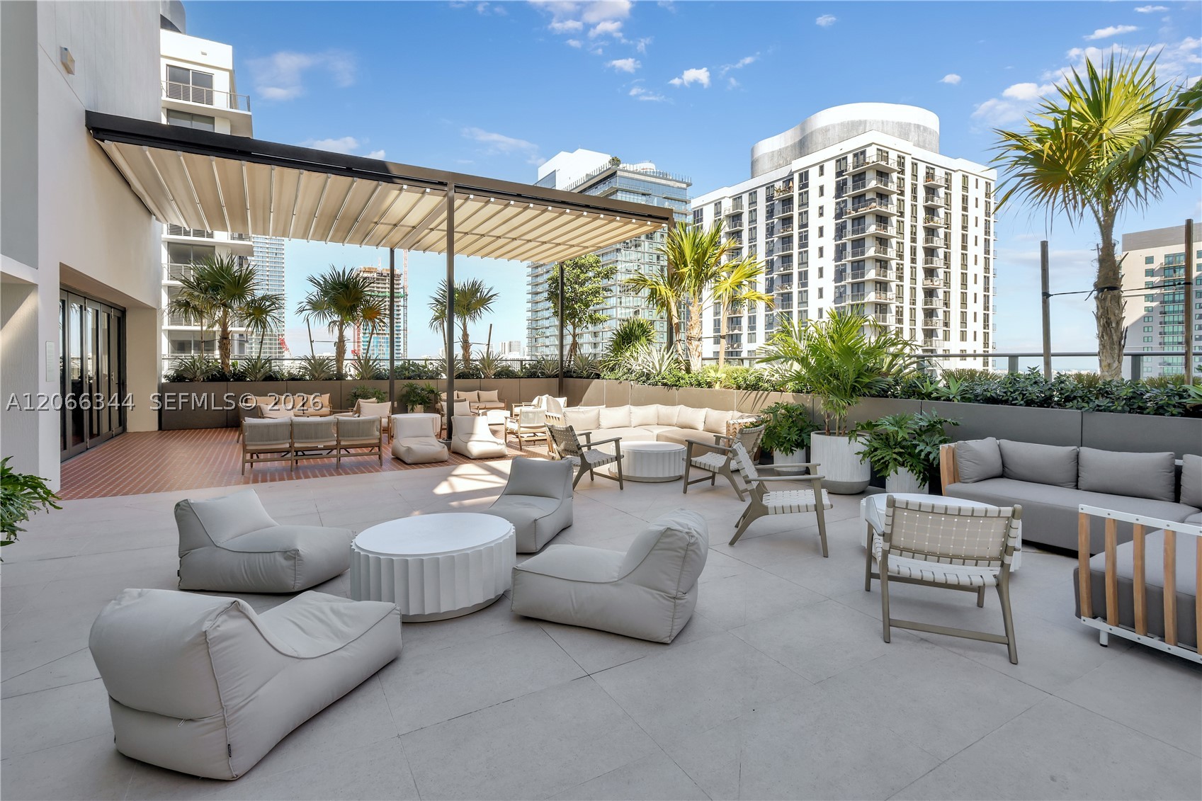 image The Crosby Miami Worldcenter17