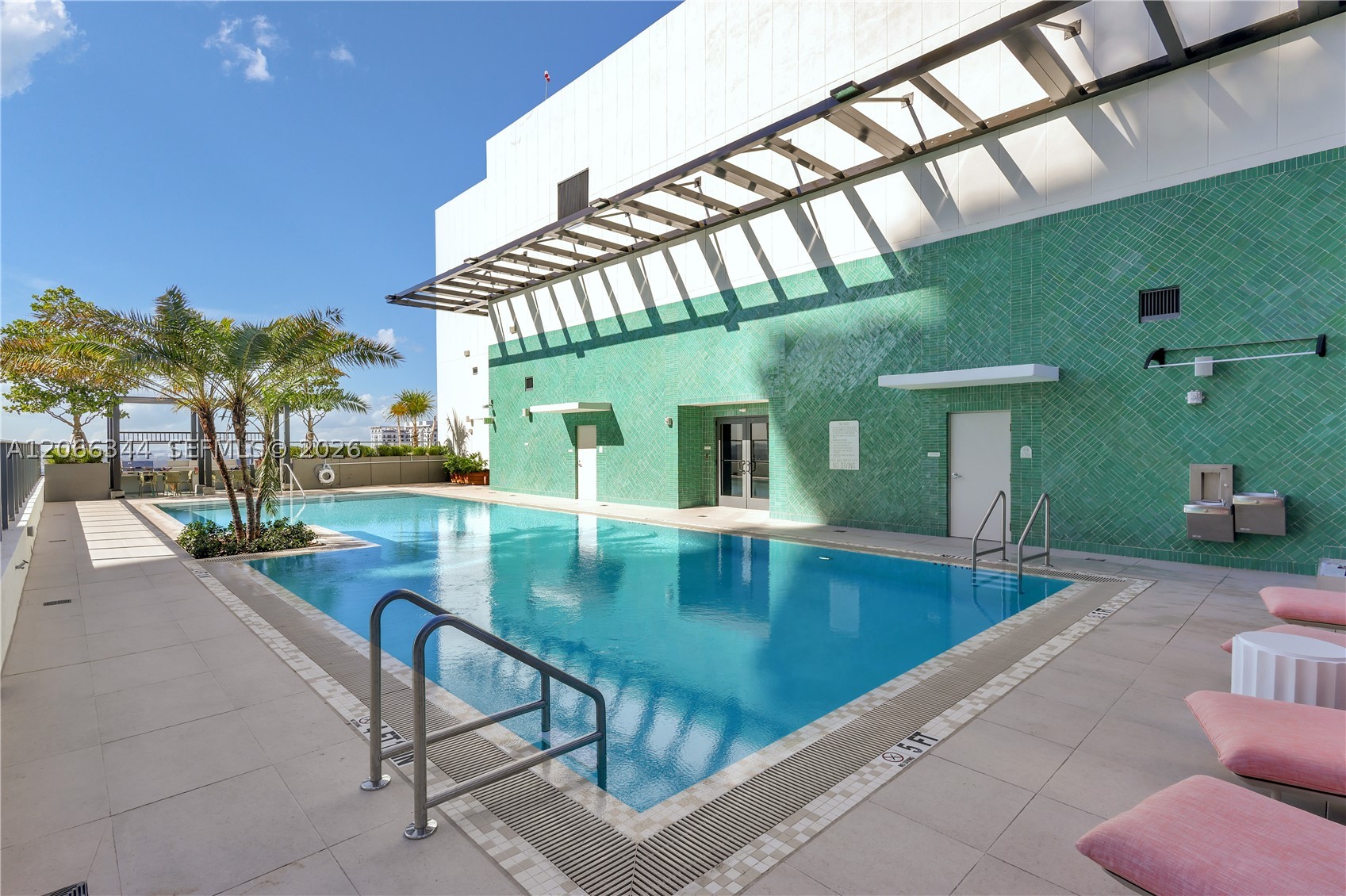 image The Crosby Miami Worldcenter2