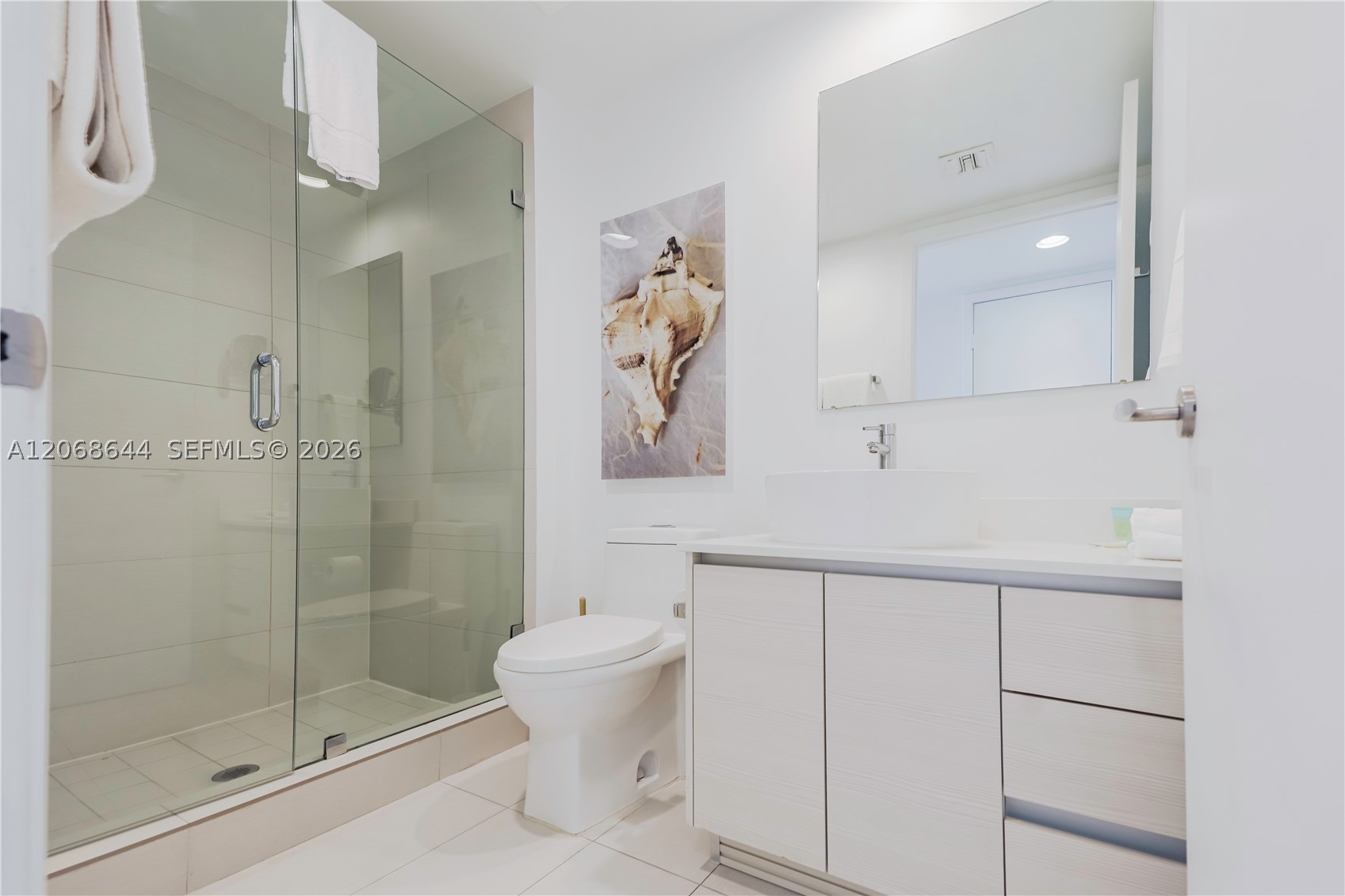 image Beachwalk Condominium12