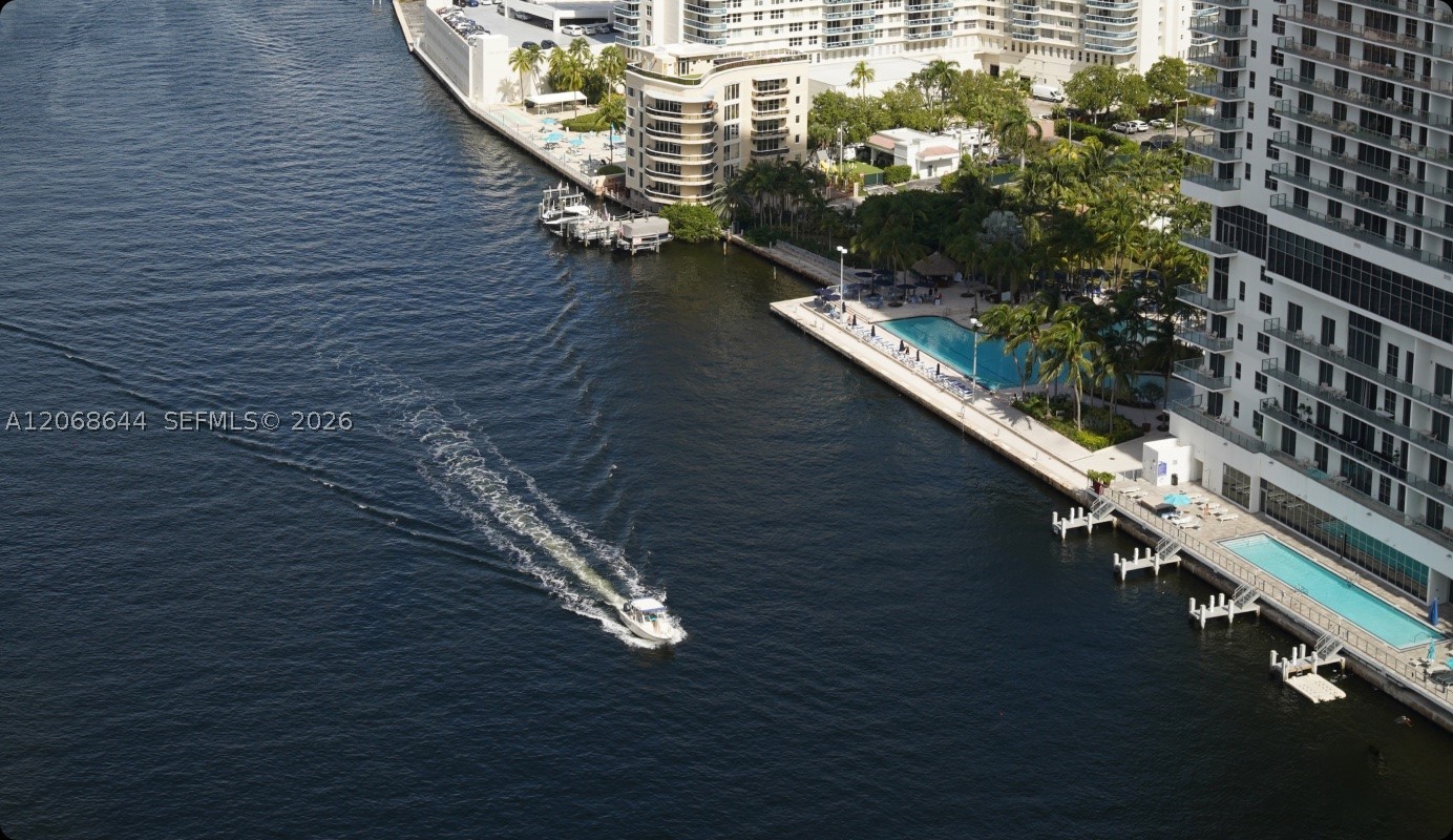 image Beachwalk Condominium35
