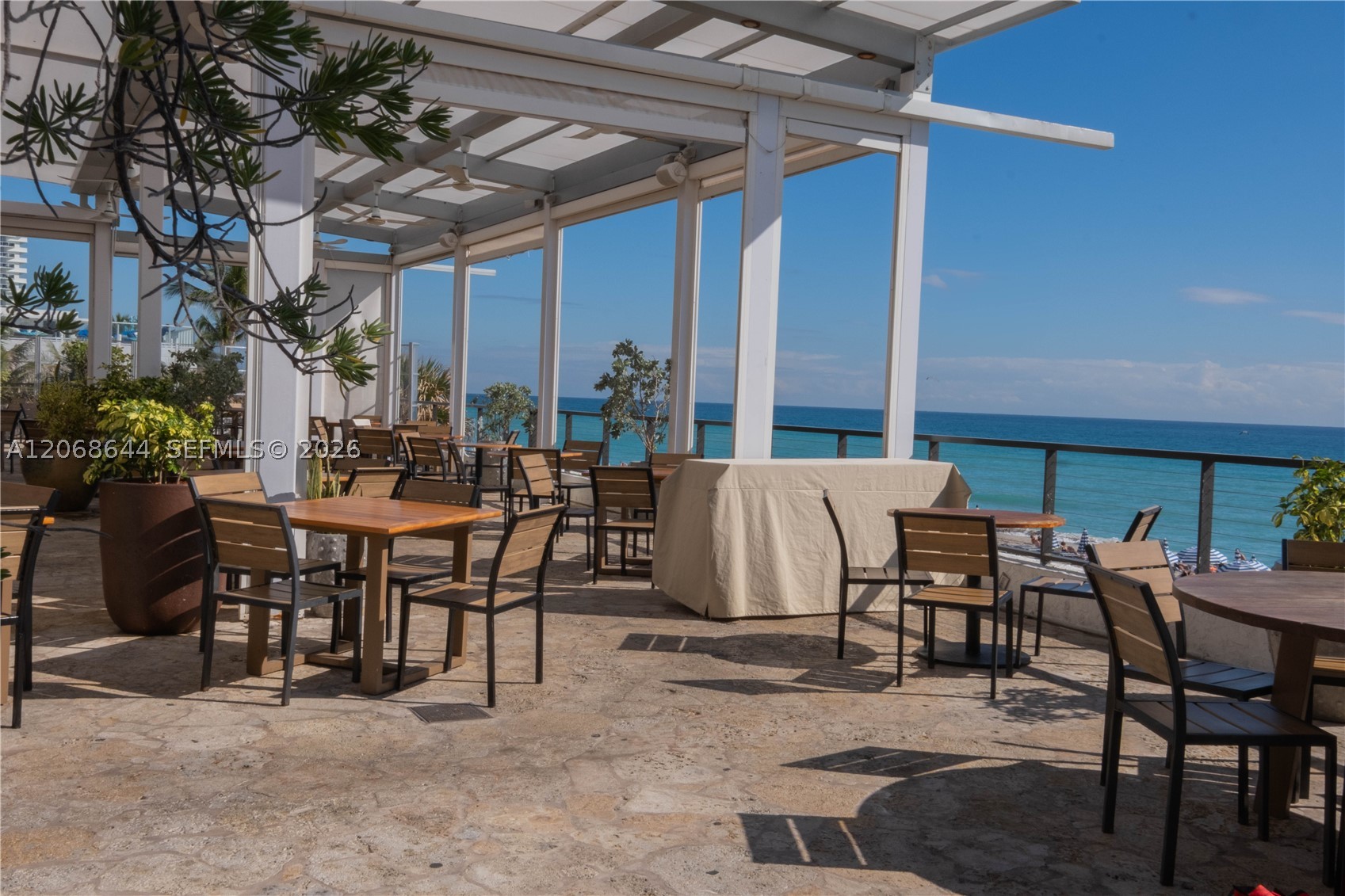 image Beachwalk Condominium39