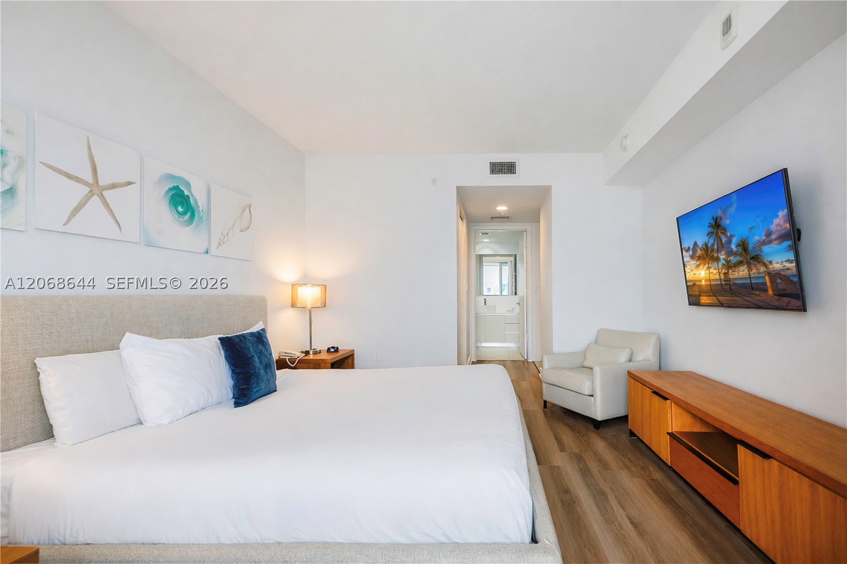 image Beachwalk Condominium8