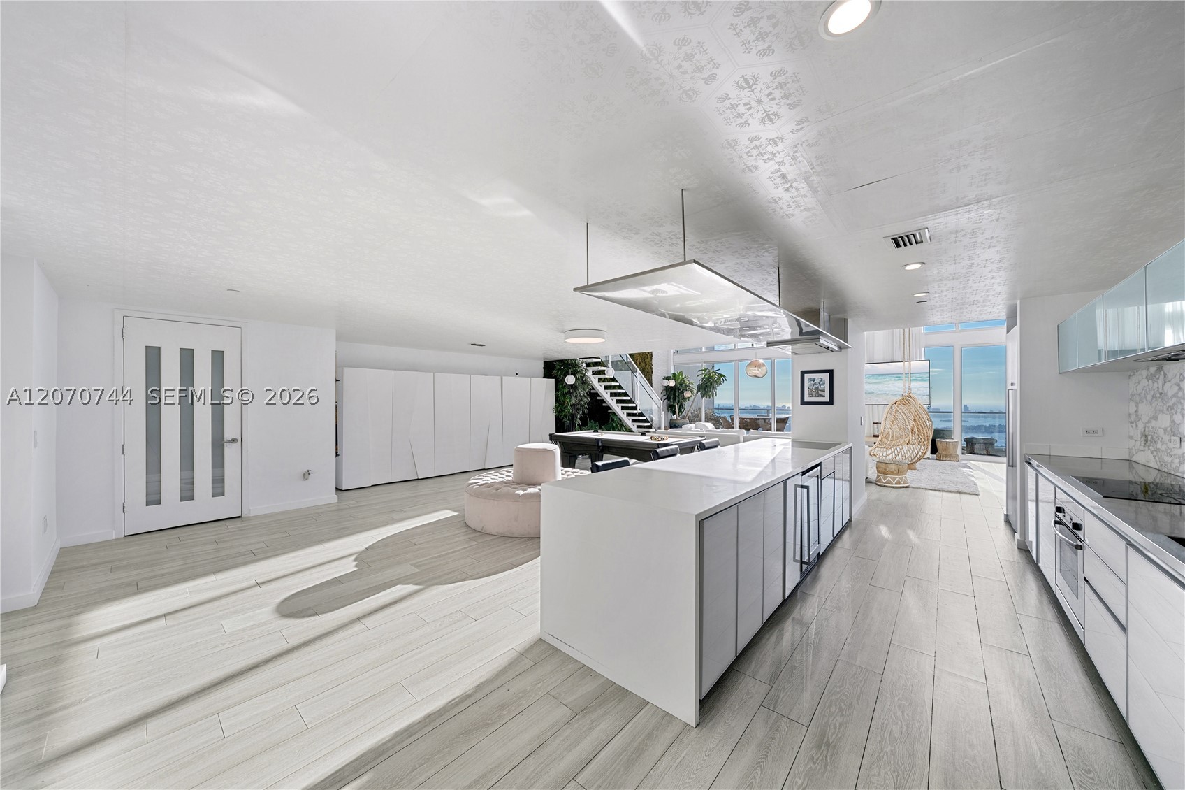 1040 Biscayne Blvd #4602 Miami, FL 33132