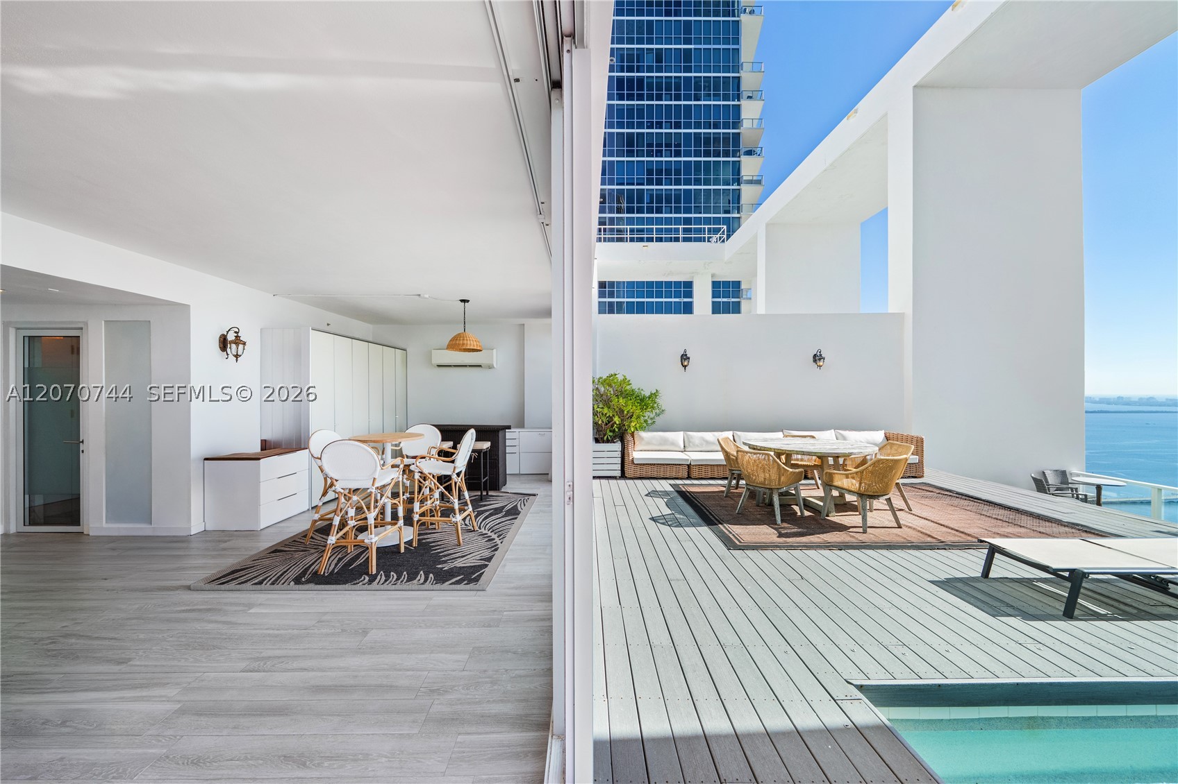 1040 Biscayne Blvd #4602 Miami, FL 33132