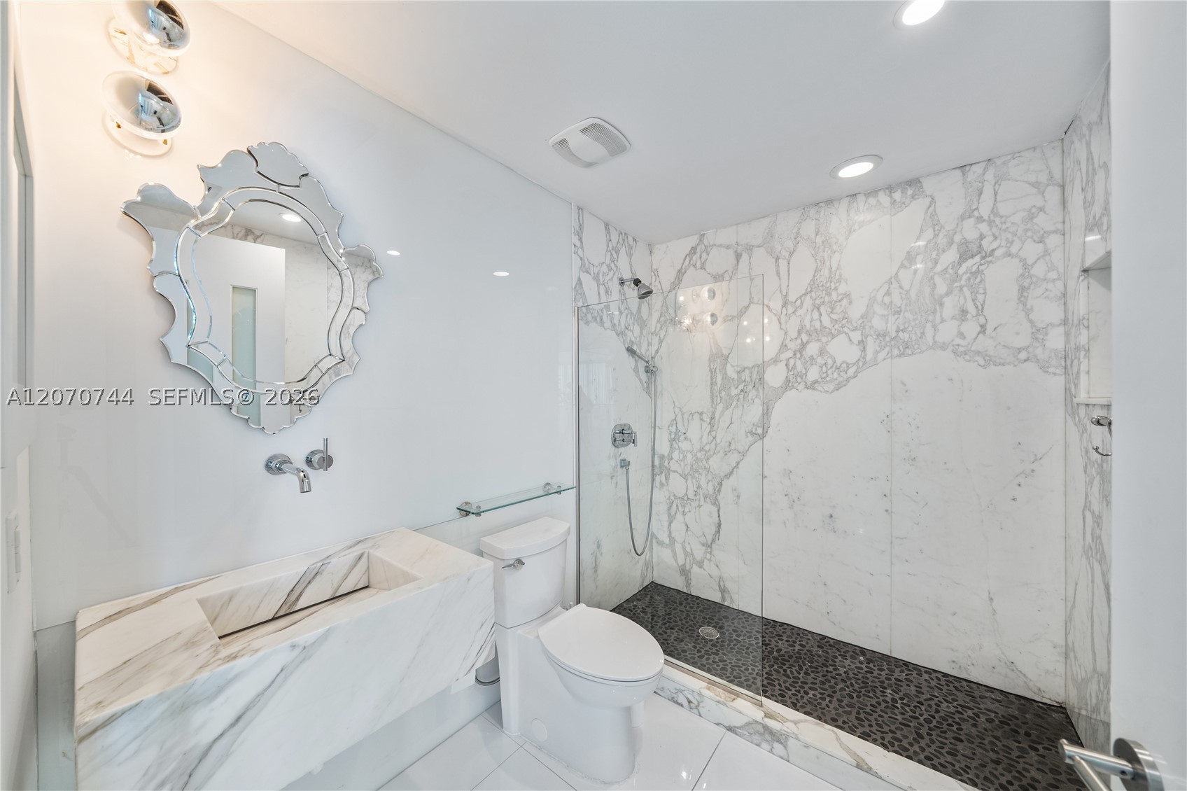 1040 Biscayne Blvd #4602 Miami, FL 33132