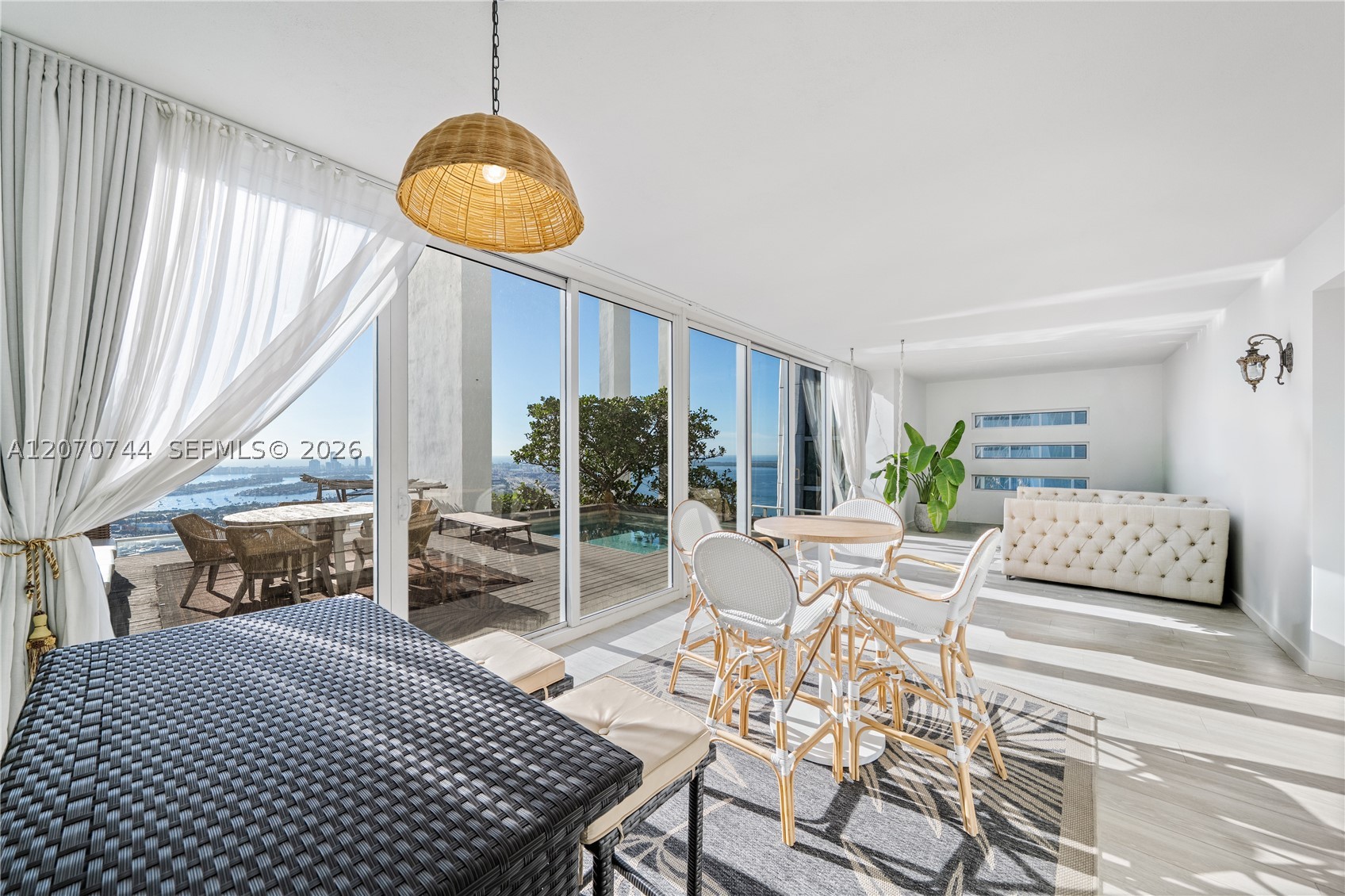 1040 Biscayne Blvd #4602 Miami, FL 33132