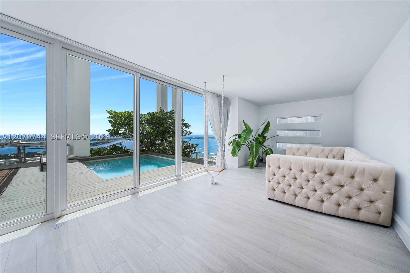 1040 Biscayne Blvd #4602 Miami, FL 33132