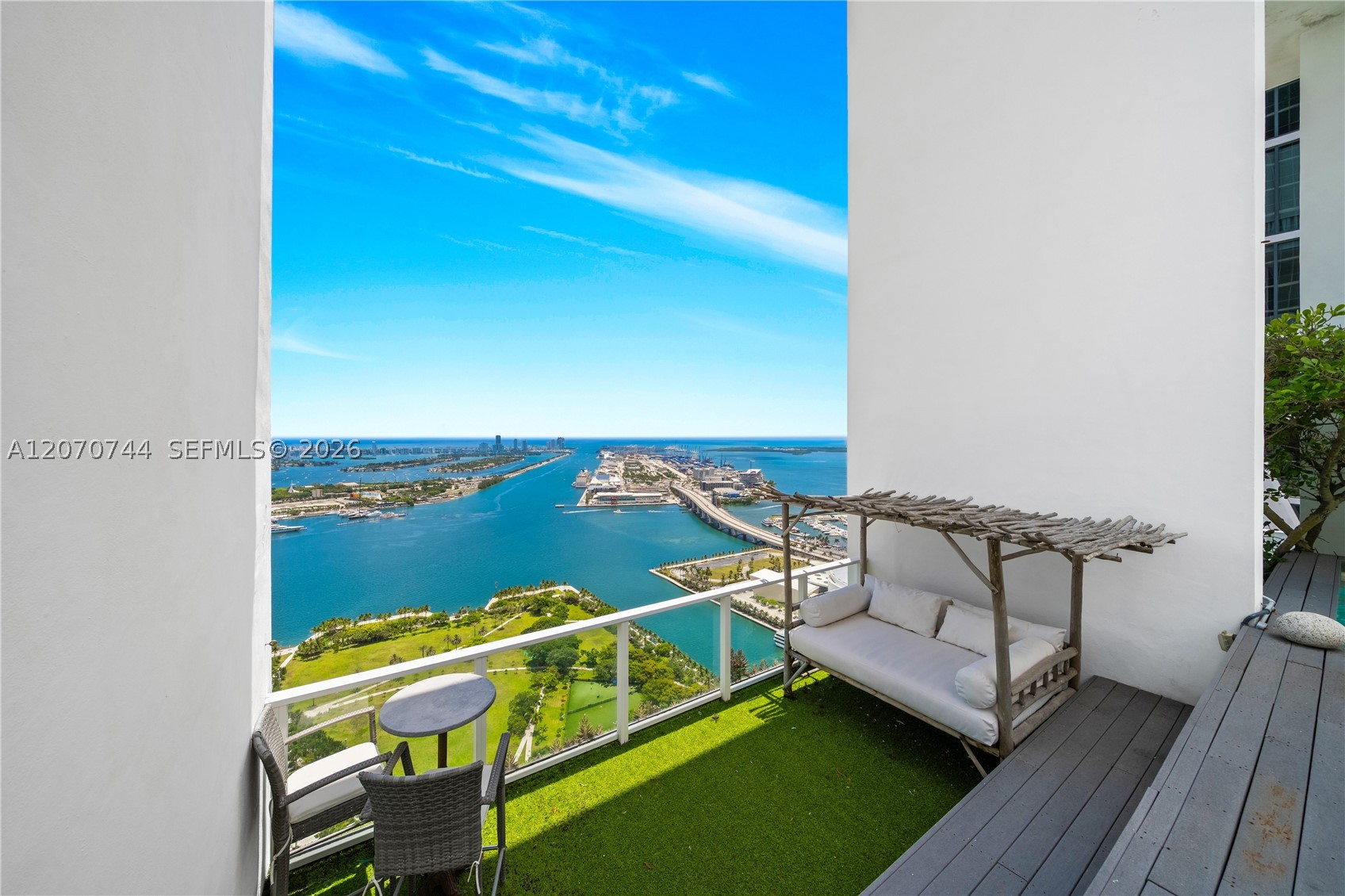 1040 Biscayne Blvd #4602 Miami, FL 33132