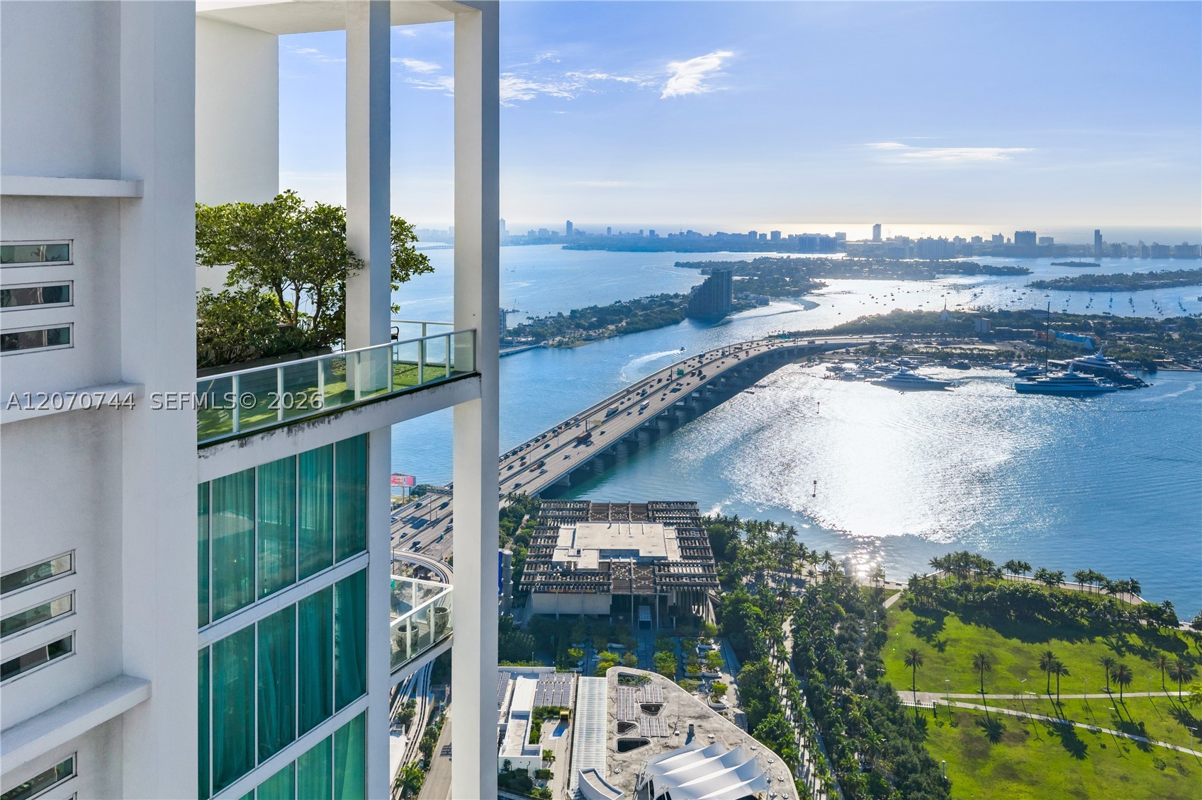1040 Biscayne Blvd #4602 Miami, FL 33132