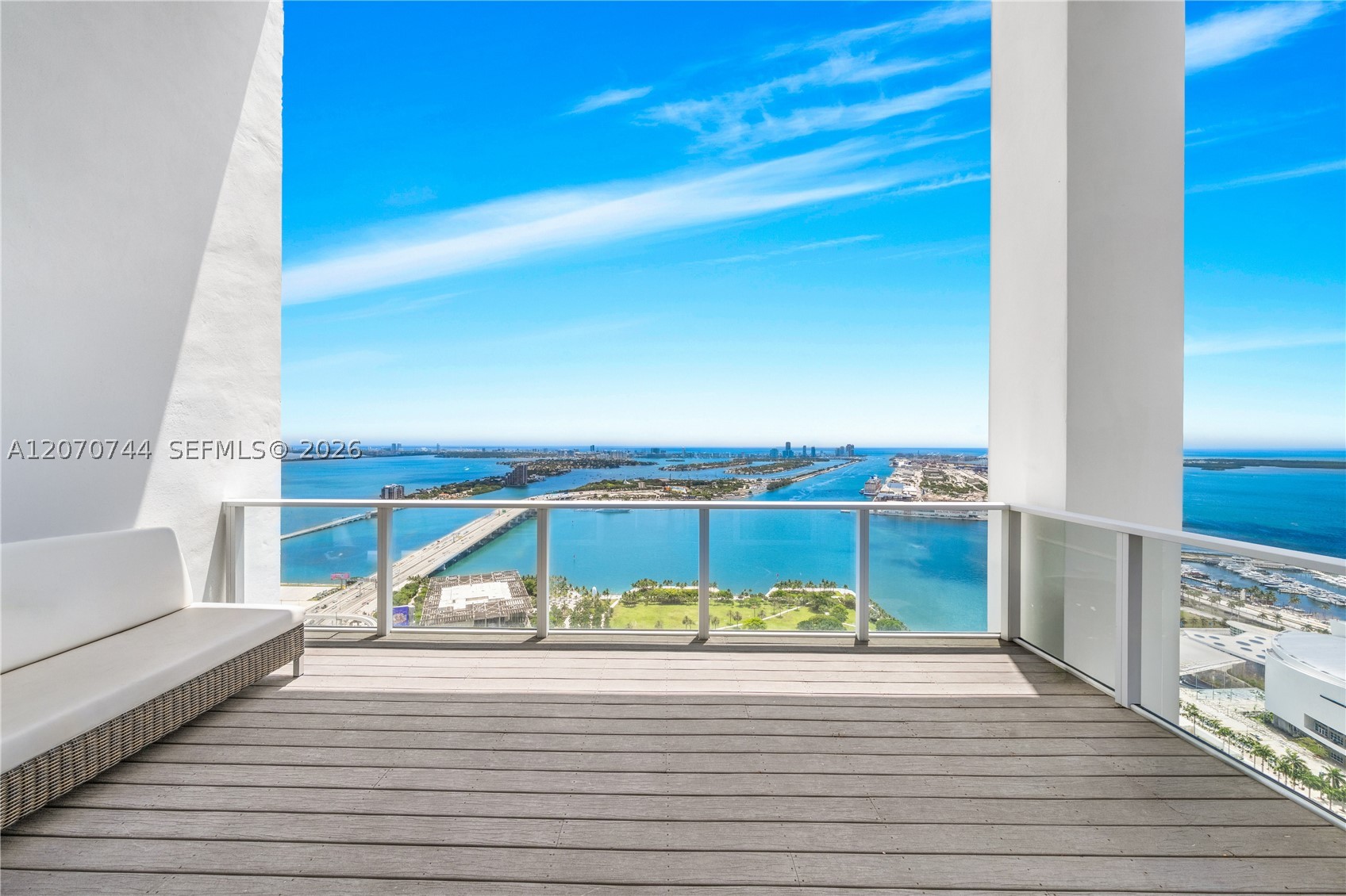 1040 Biscayne Blvd #4602 Miami, FL 33132