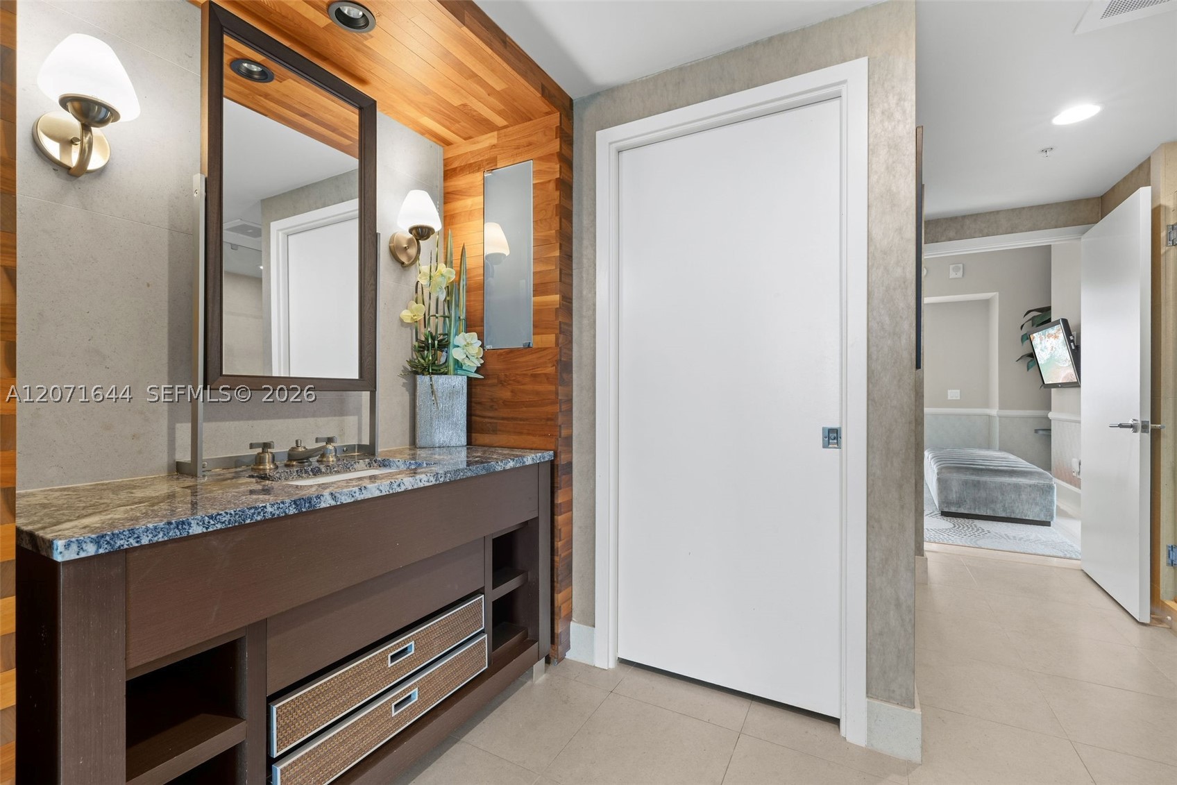 6899 Collins Ave #2708 Miami Beach, FL 33141