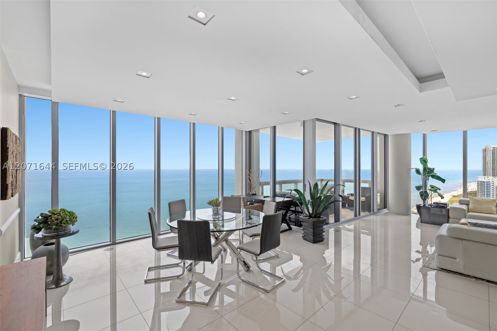 6899 Collins Ave #2708 Miami Beach, FL 33141