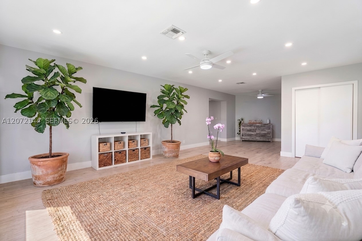 10650 NE 11th Ct Miami Shores, FL 33138