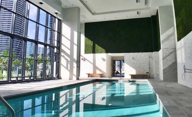 image 1010 Brickell19