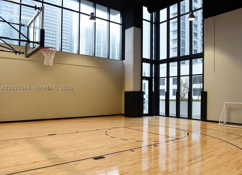 image 1010 Brickell23