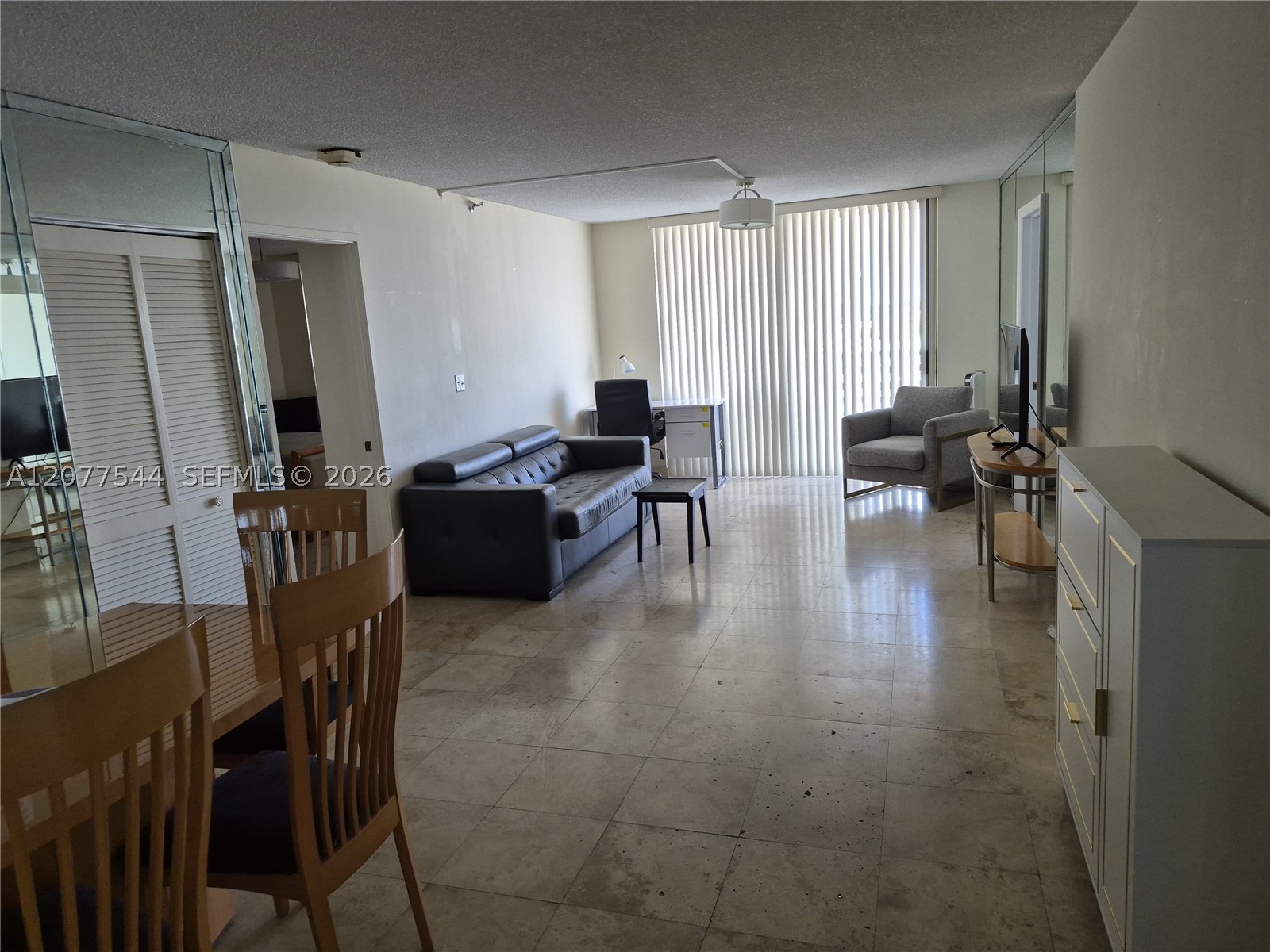 image Winston Towers 7006