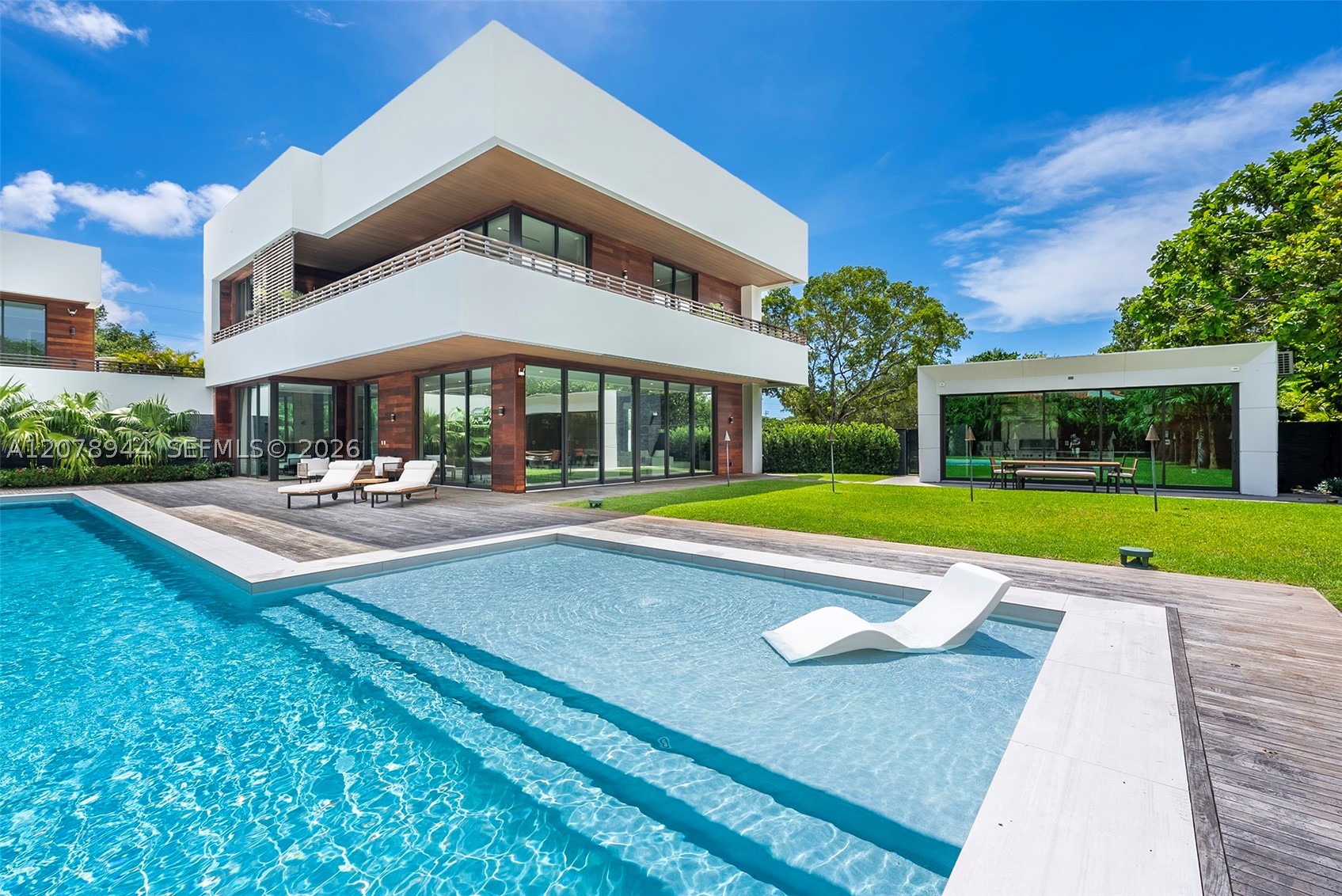 9860 NE 5th Ave Rd Miami Shores, FL 33138