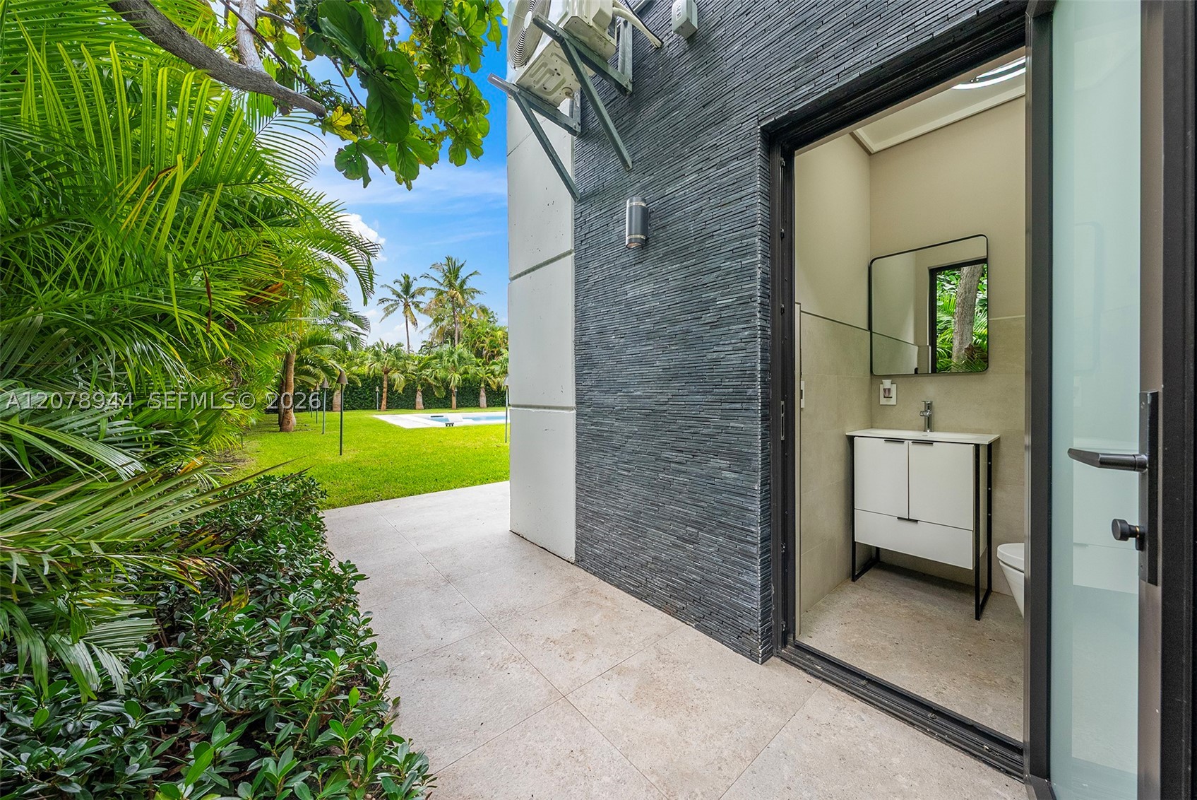 9860 NE 5th Ave Rd Miami Shores, FL 33138