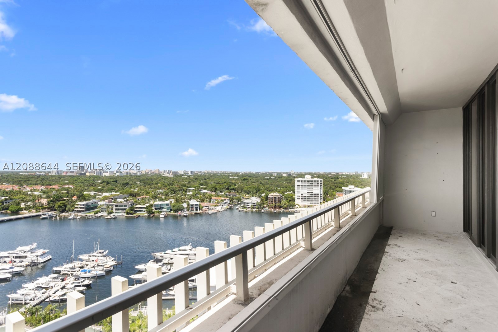 3 Grove Isle Dr #CPH08 Miami, FL 33133