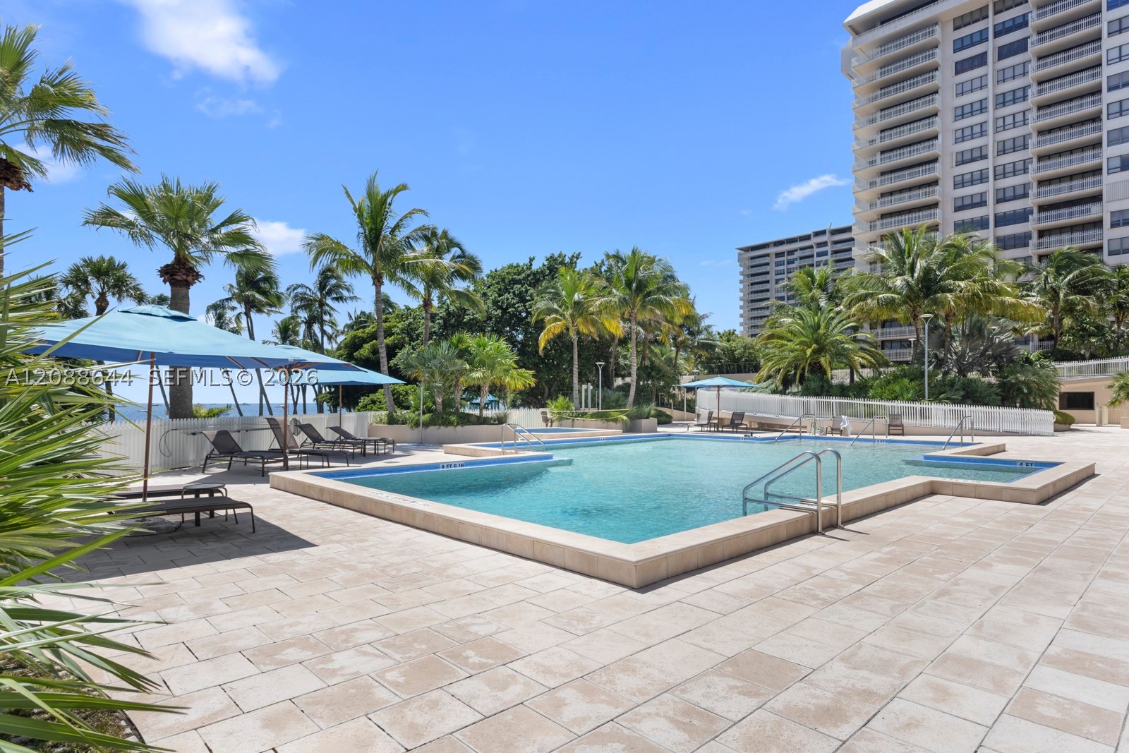 3 Grove Isle Dr #CPH08 Miami, FL 33133